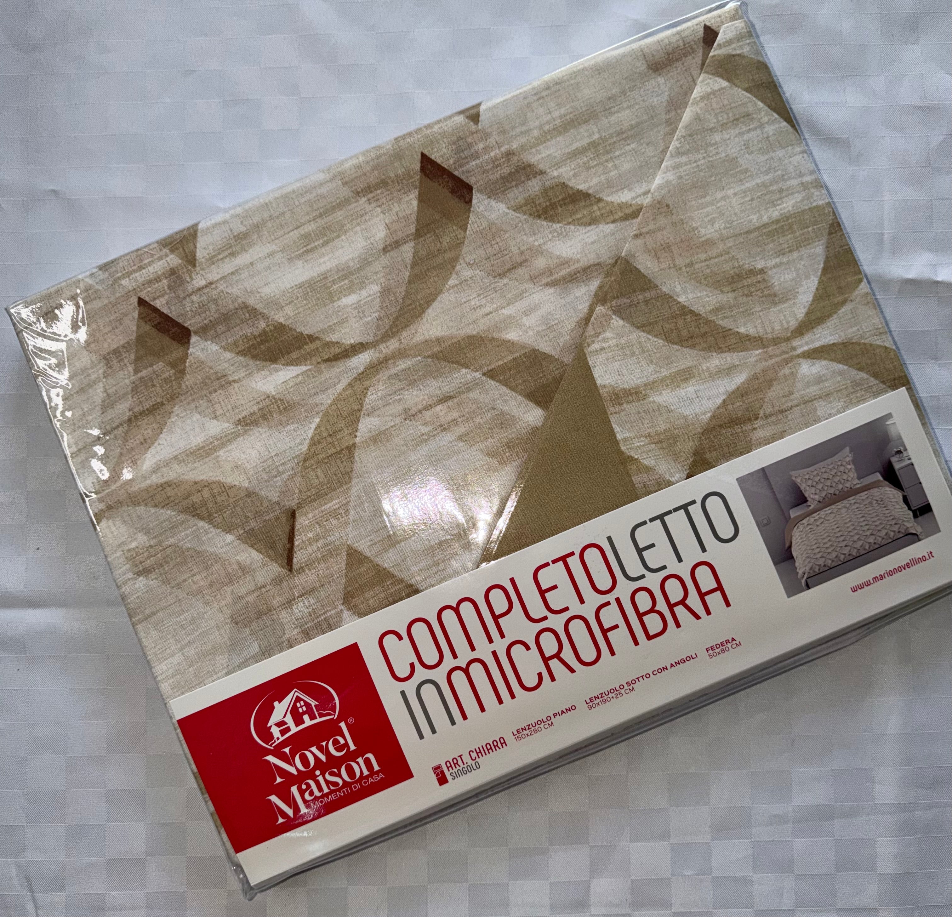 COMPLETO LENZUOLA PER LETTO SINGOLO contiene Lenzuolo sopra,Lenzuolo sotto con angoli e Federa Microfybra