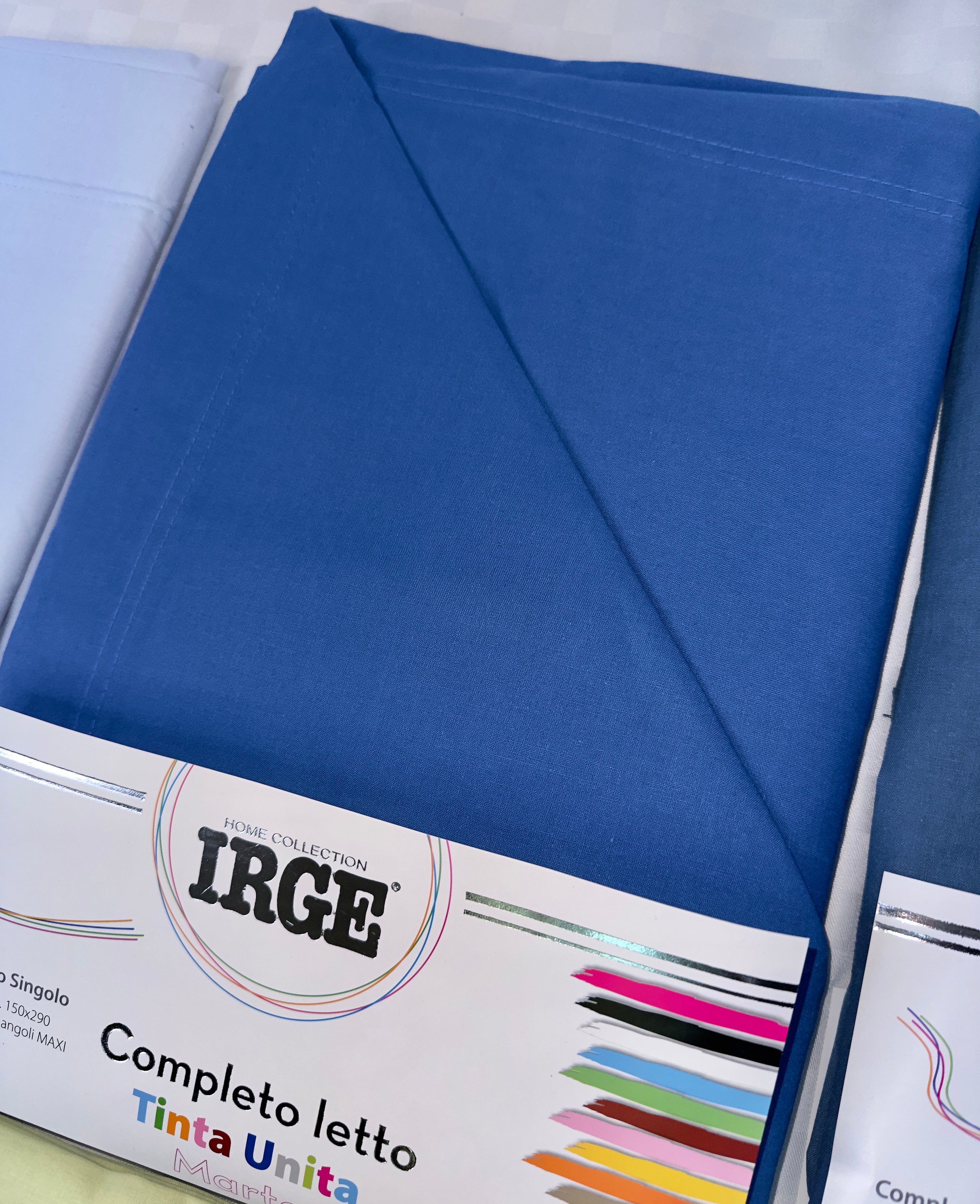 COMPLETO LENZUOLA IN 100% COTONE TINTA UNITA Matrimoniale, Singolo e 1 Posto e mezzo contiene: Lenzuolo sopra, Lenzuolo sotto con angoli e Federe