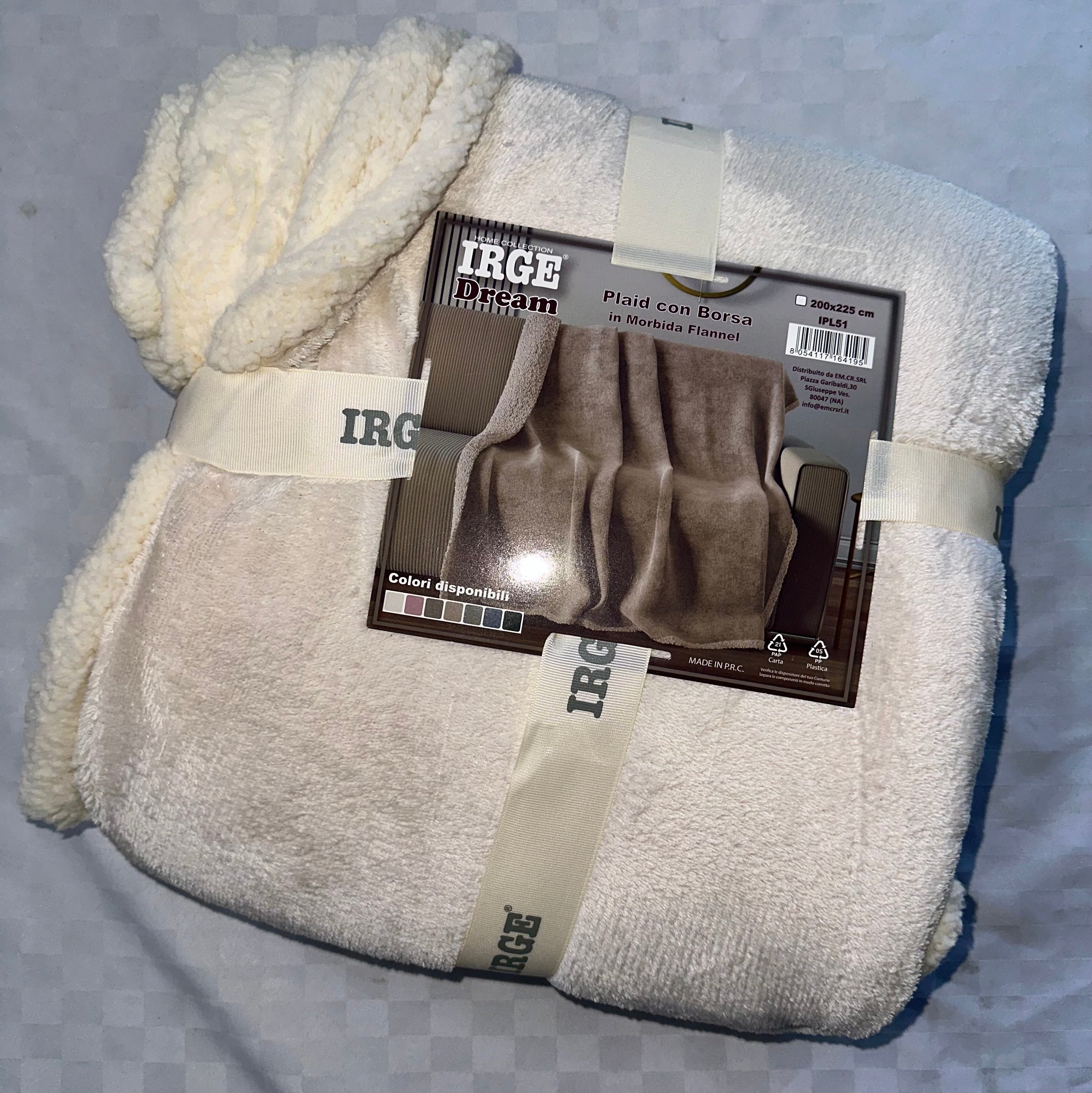 COPERTA PLAID IN MORBIDO PILE CON STRATO DI PELLICCIA SOTTO misura 200x225cm