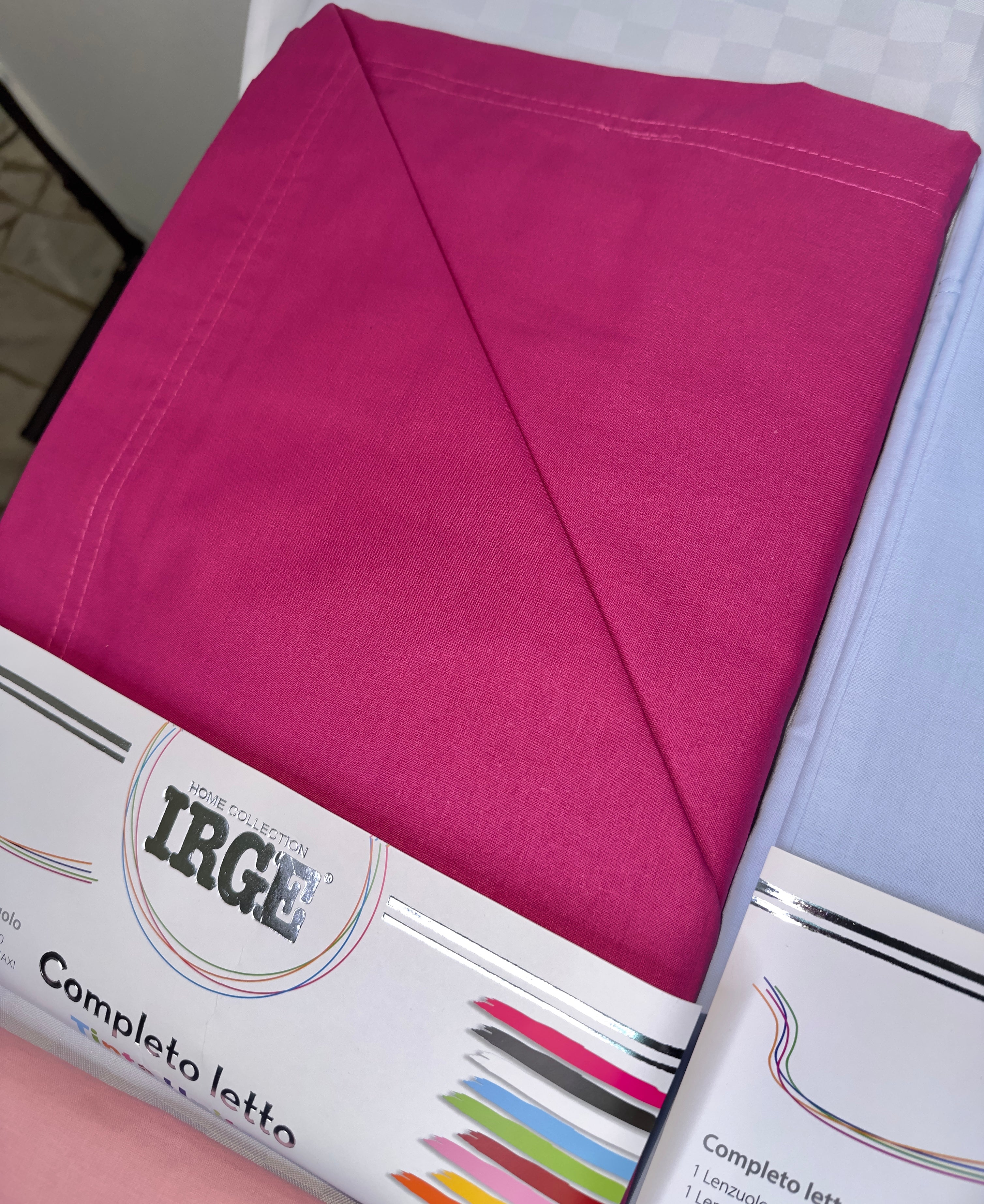 COMPLETO LENZUOLA IN 100% COTONE TINTA UNITA Matrimoniale, Singolo e 1 Posto e mezzo contiene: Lenzuolo sopra, Lenzuolo sotto con angoli e Federe