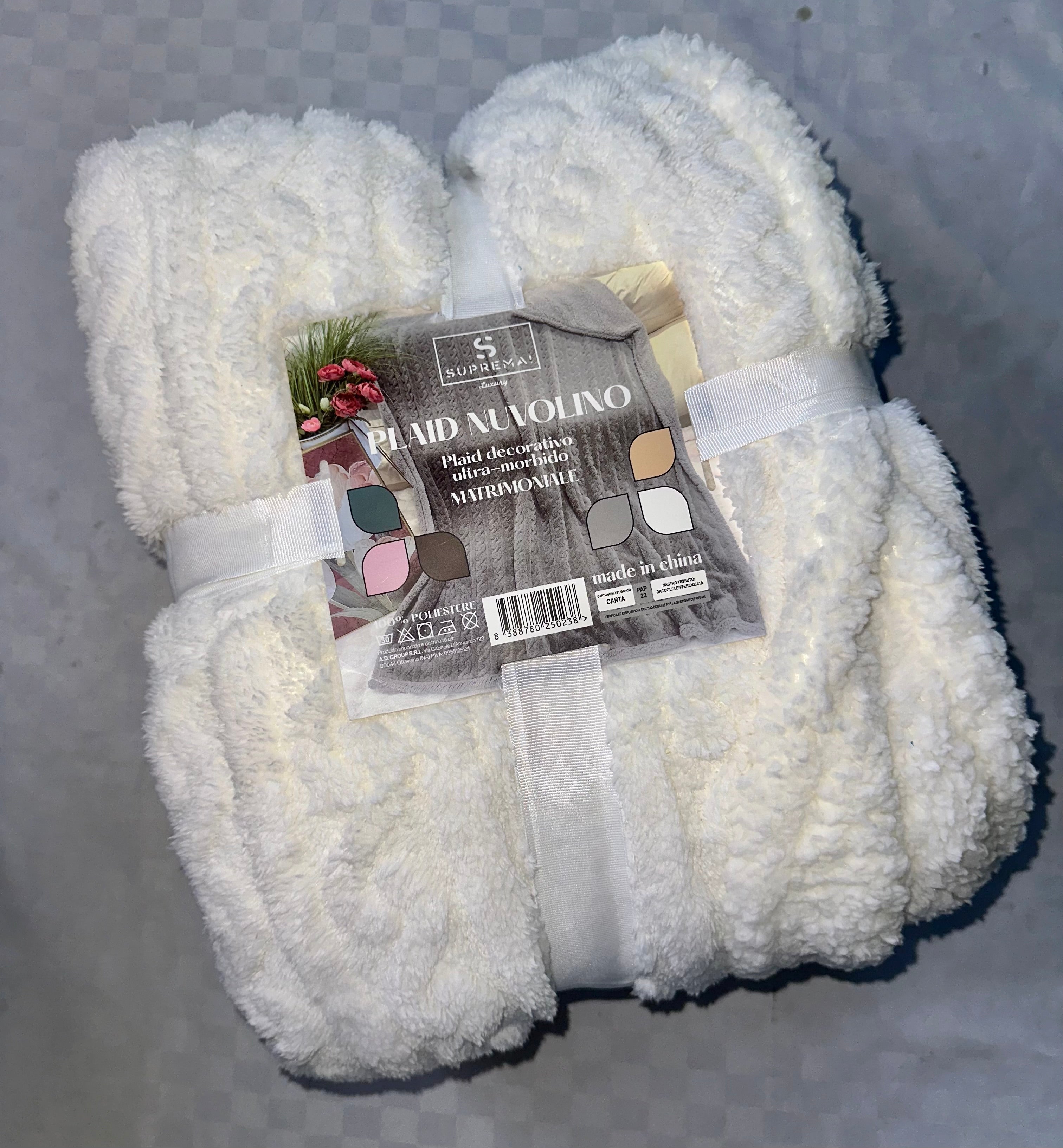 COPERTA PLAID IN MORBIDO PILE CON PELLICCIA SOTTO Disponibile in due misure 210x230cm oppure 160x200cm