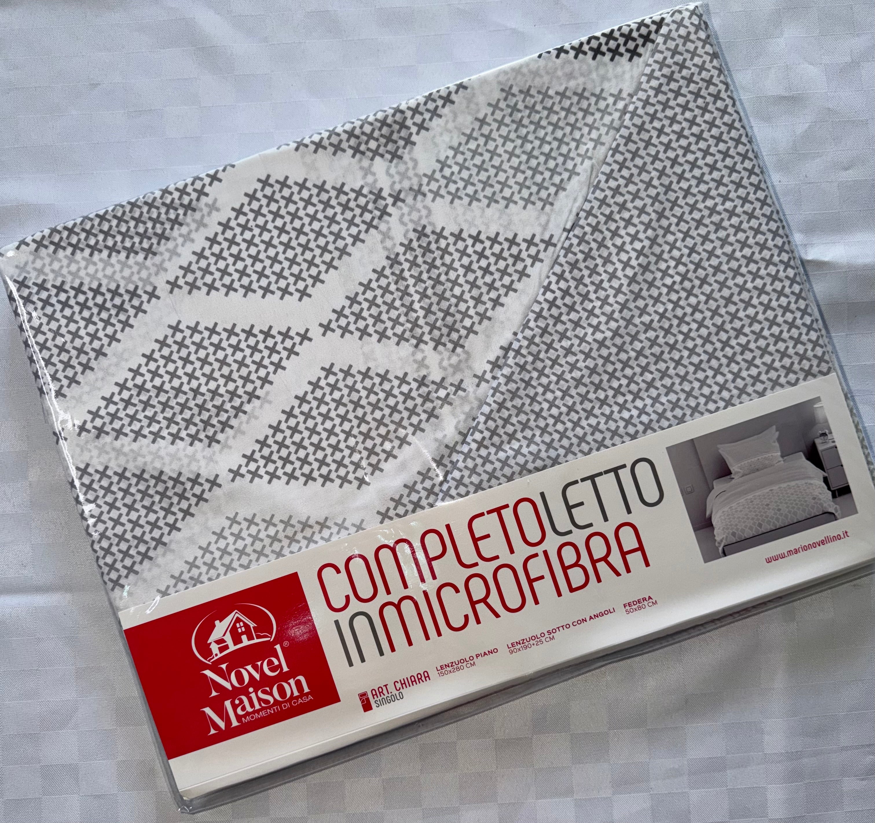COMPLETO LENZUOLA PER LETTO SINGOLO contiene Lenzuolo sopra,Lenzuolo sotto con angoli e Federa Microfybra