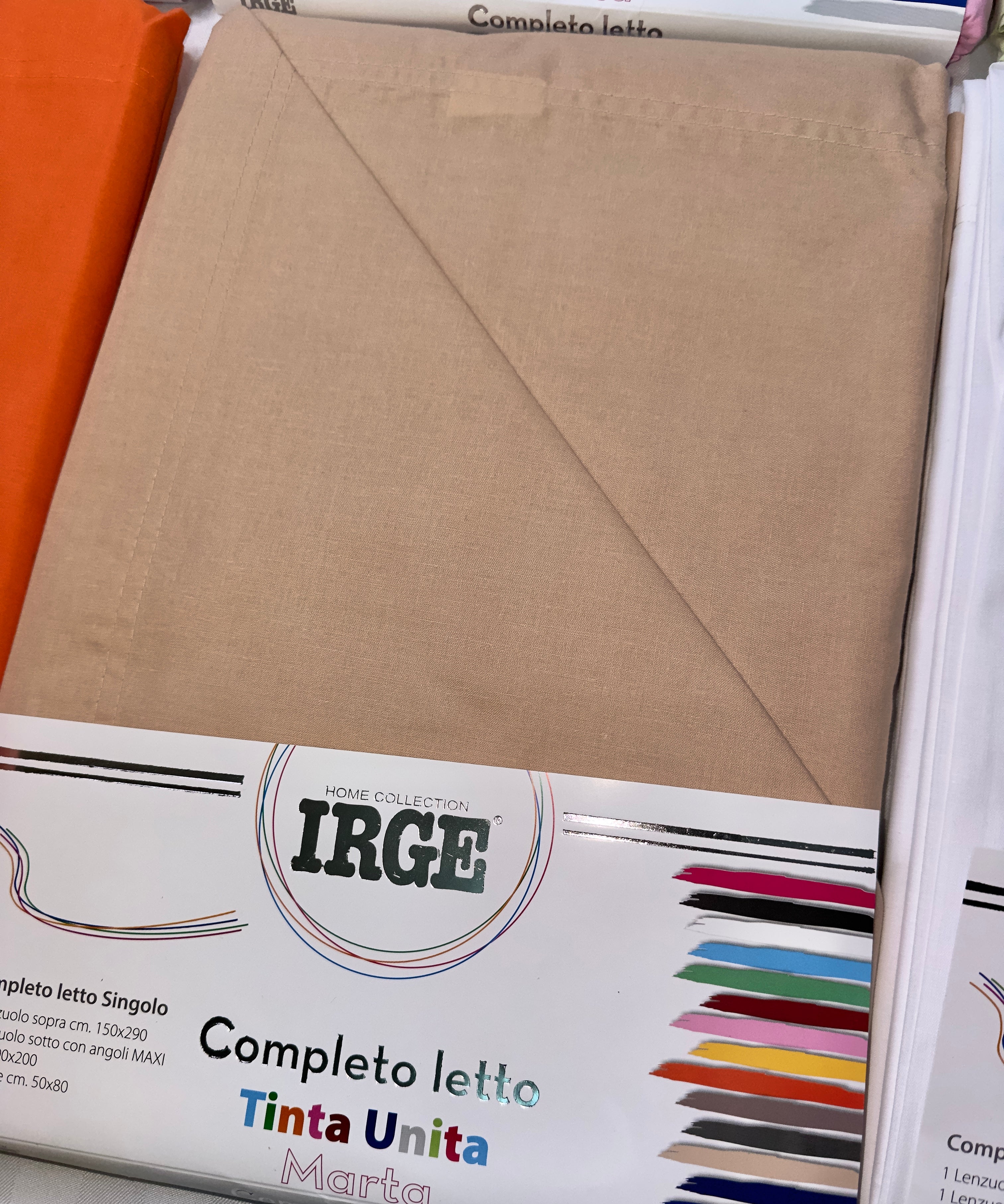 COMPLETO LENZUOLA IN 100% COTONE TINTA UNITA Matrimoniale, Singolo e 1 Posto e mezzo contiene: Lenzuolo sopra, Lenzuolo sotto con angoli e Federe