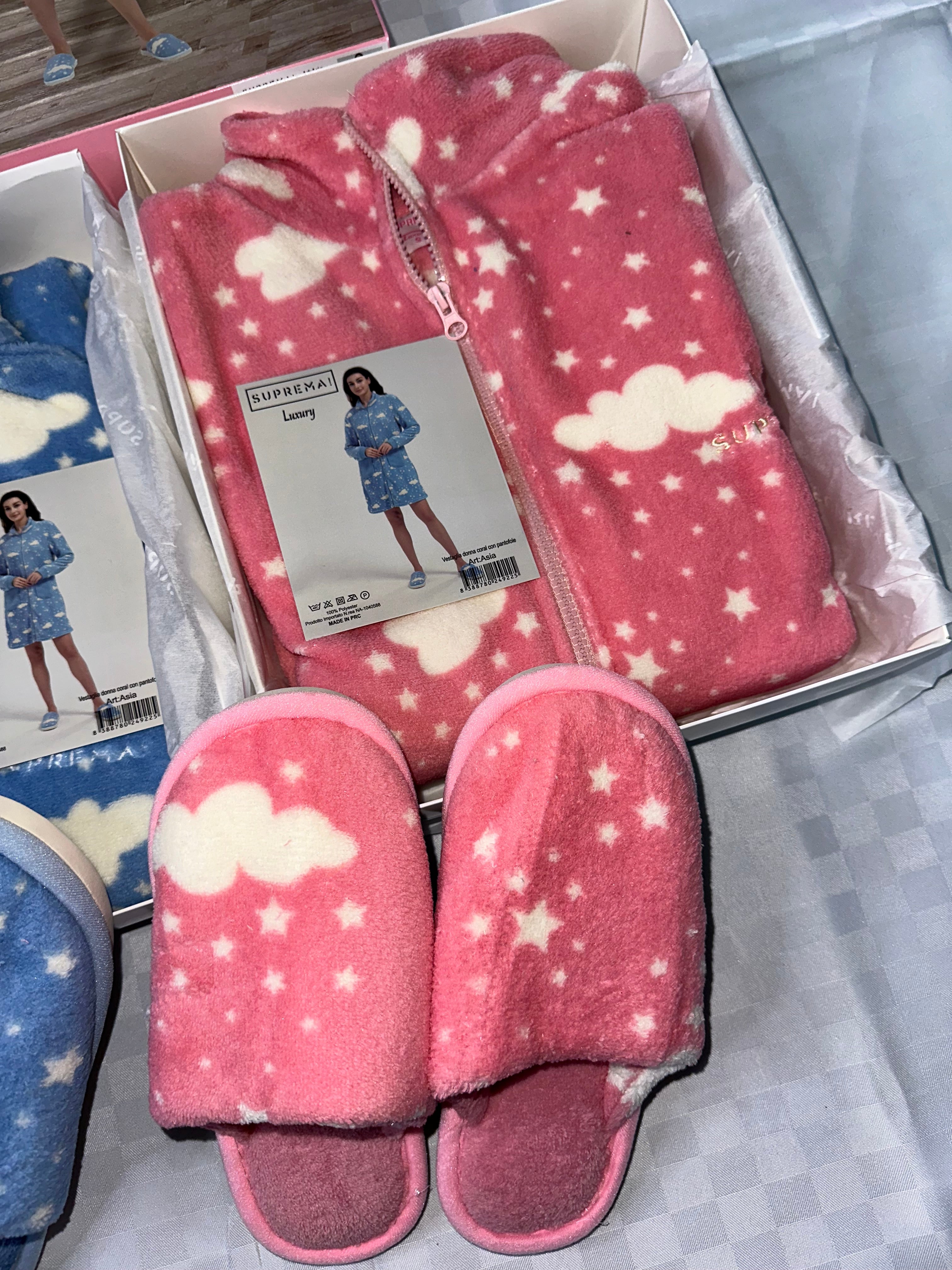 VESTAGLIA DONNA CON PANTOFOLE IN MORBIDO PILE CON CERNIERA