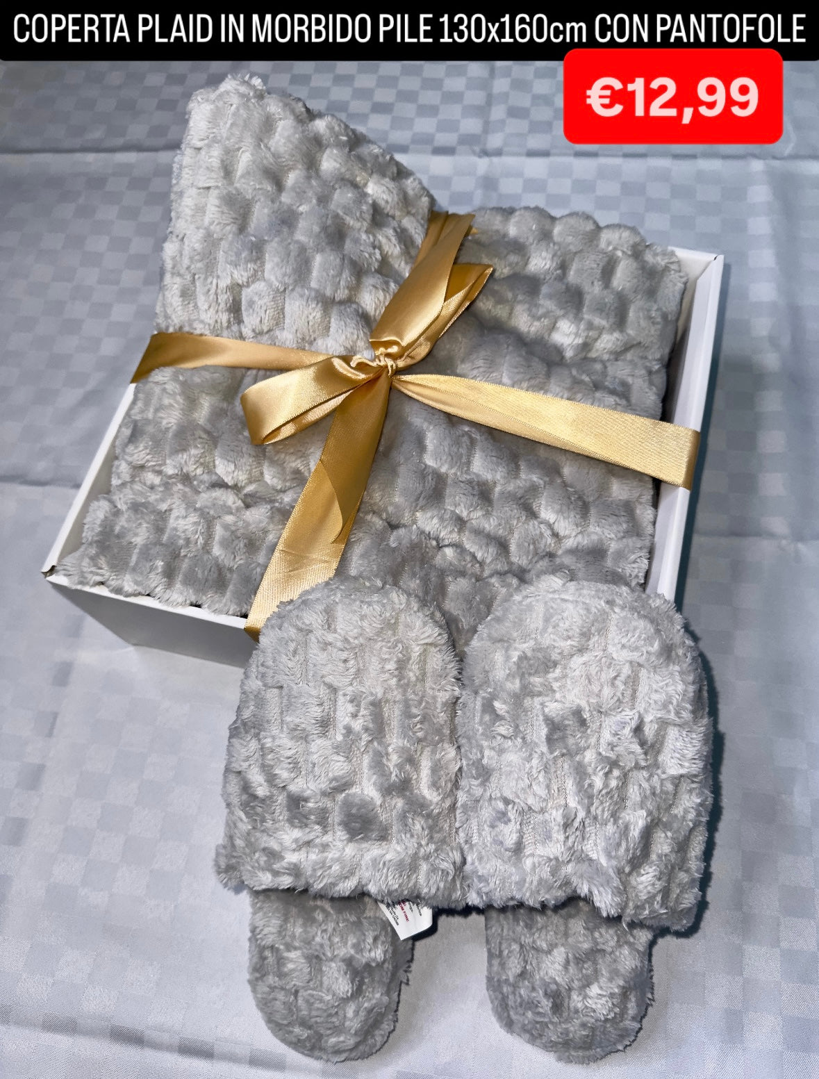 COPERTA PLAID IN MORBIDO PILE 130x160cm CON PANTOFOLE(Confezione scatolata)