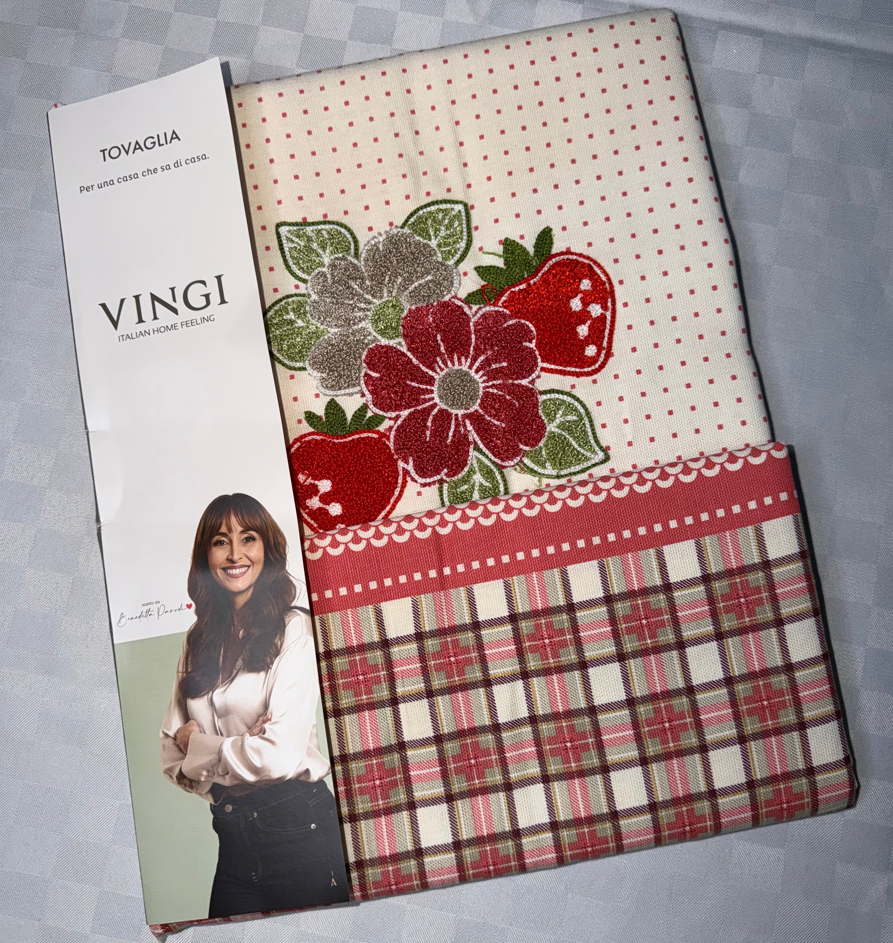 TOVAGLIA DA TAVOLA VINGI CON RICAMO IN COTONE 100%