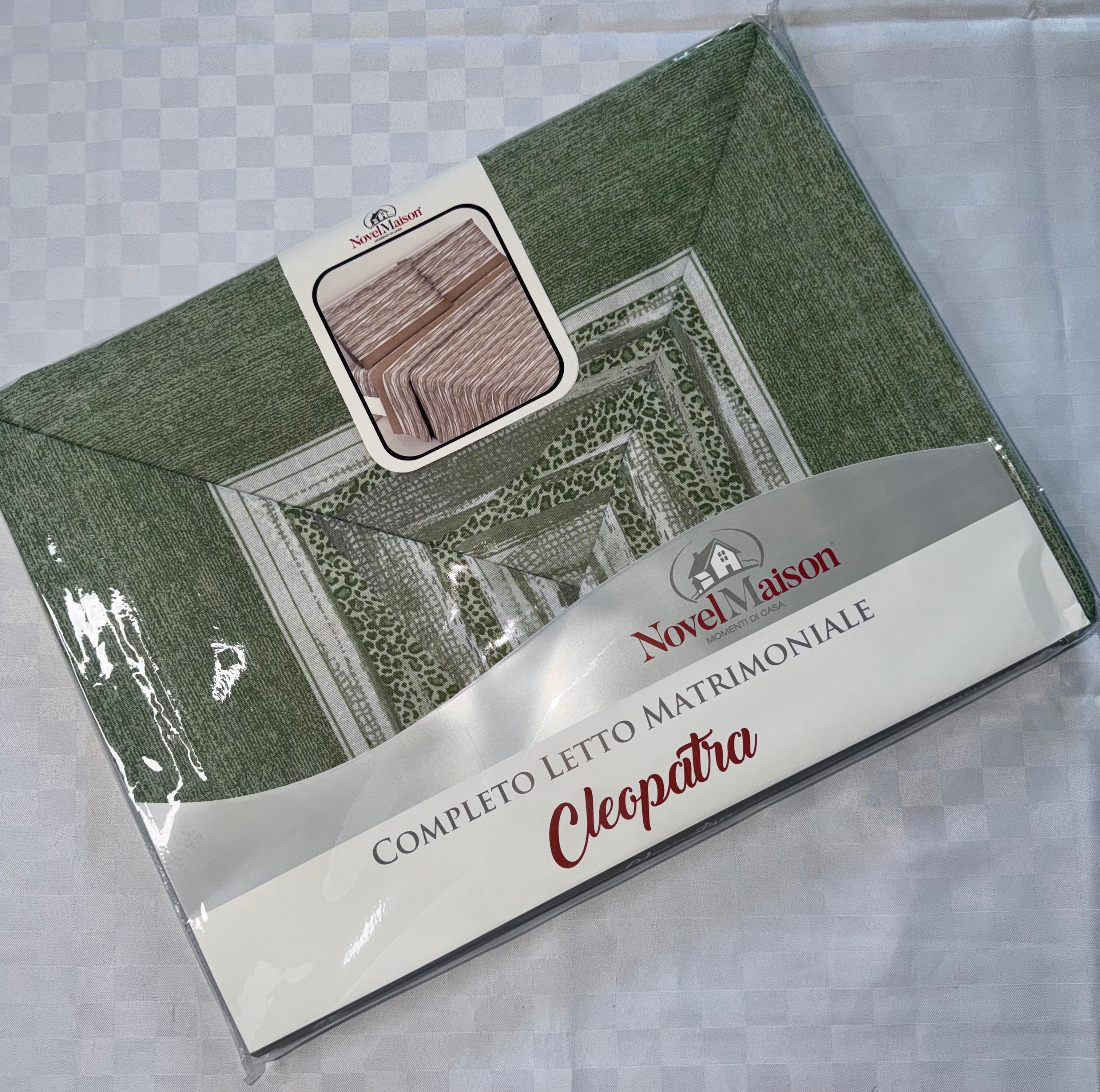 COMPLETO LENZUOLA PER LETTO MATRIMONIALE Polycotton contiene Lenzuolo sopra, Lenzuolo sotto con angoli e Due Federe