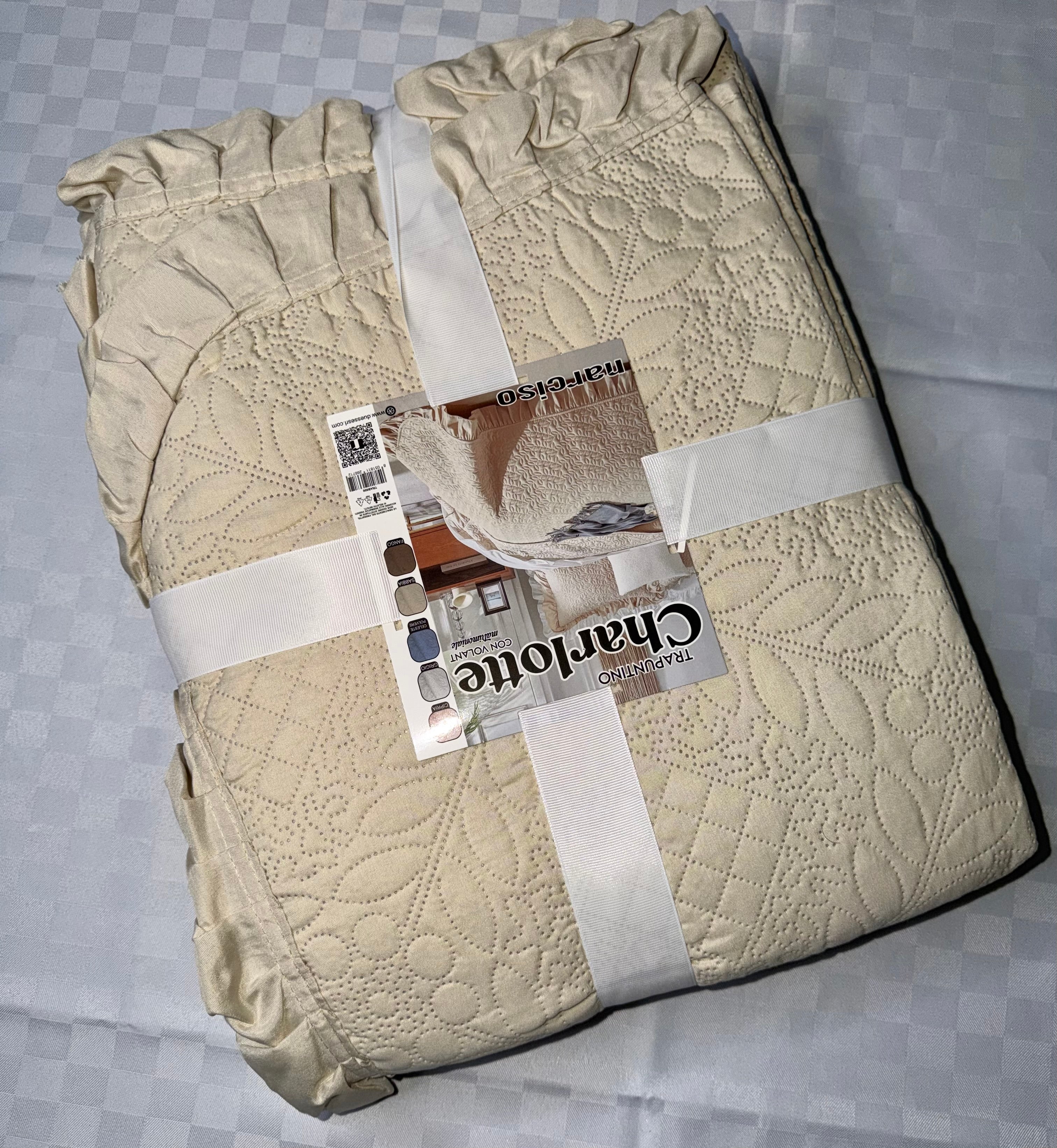 TRAPUNTINO PRIMAVERILE MATRIMONIALE CON VOILANT misura 260x260cm