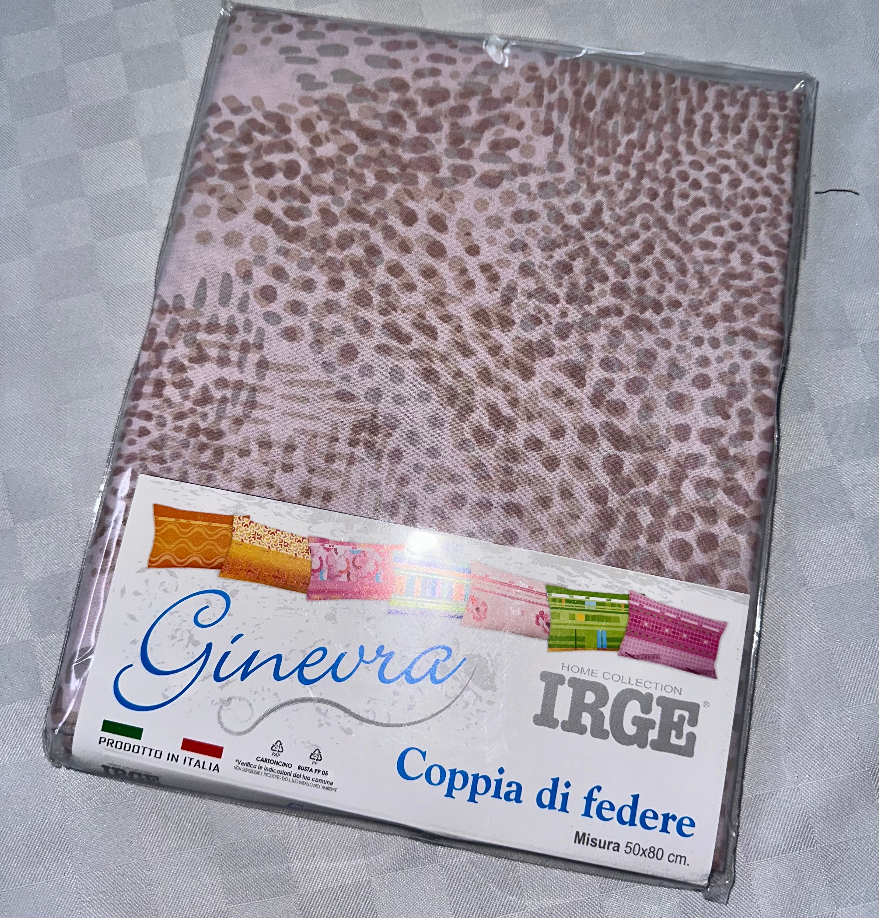 COPPIA DI FEDERE IRGE PER GUANCIALE IN 100% COTONE 52x82cm