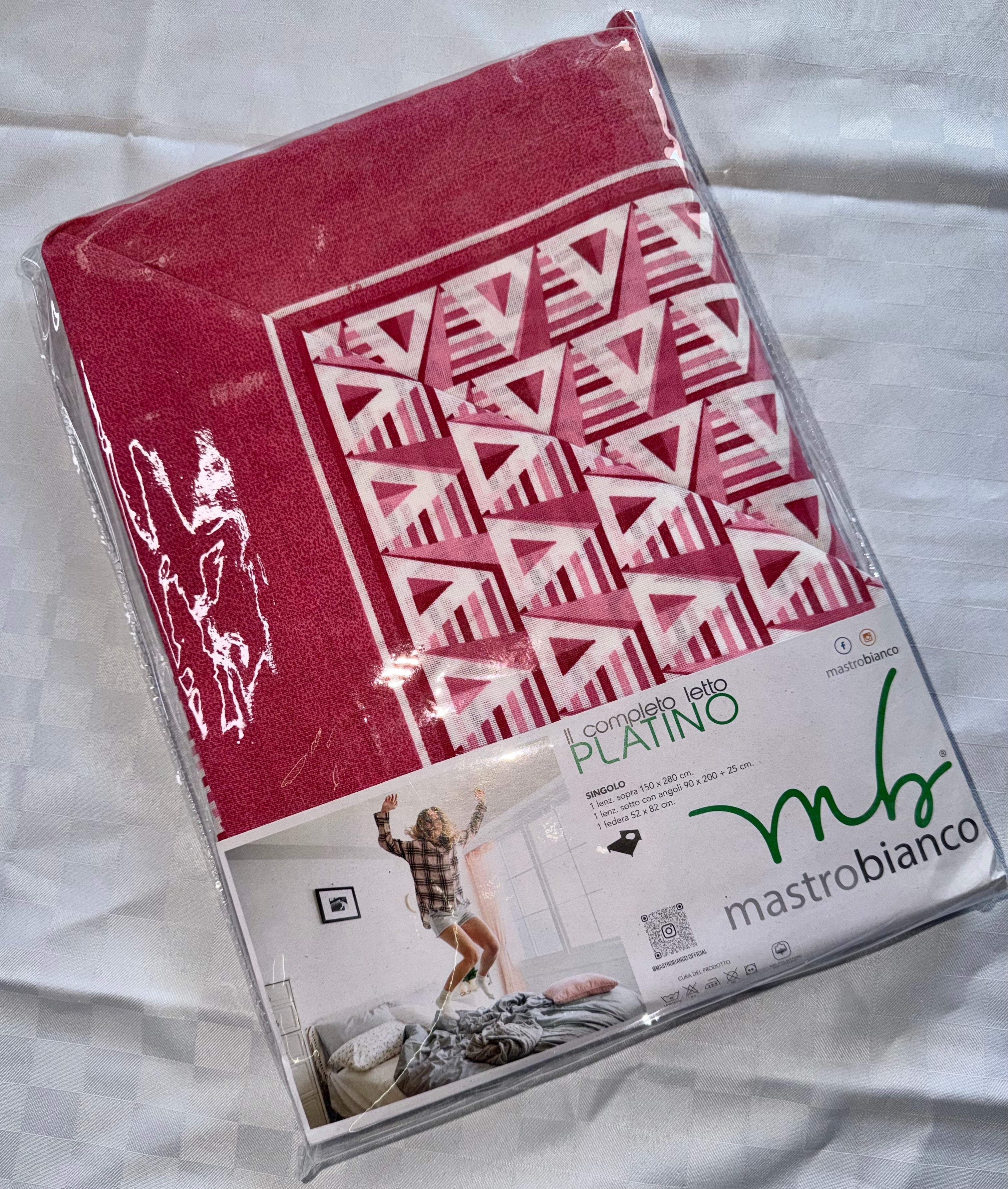 COMPLETO LENZUOLA PER LETTO SINGOLO Polycotton contiene Lenzuolo sopra,Lenzuolo sotto con angoli e Federa