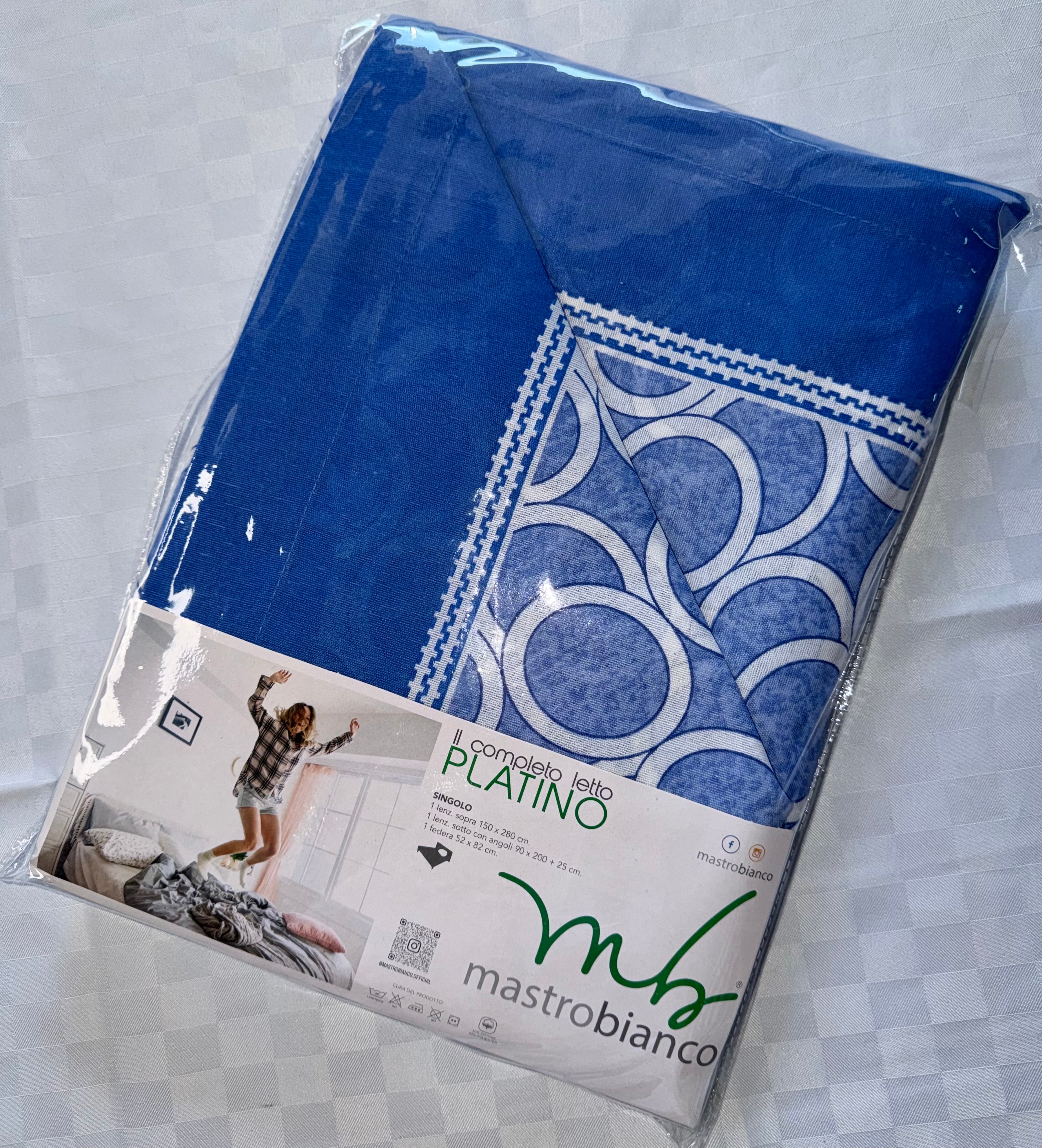 COMPLETO LENZUOLA PER LETTO SINGOLO Polycotton contiene Lenzuolo sopra,Lenzuolo sotto con angoli e Federa