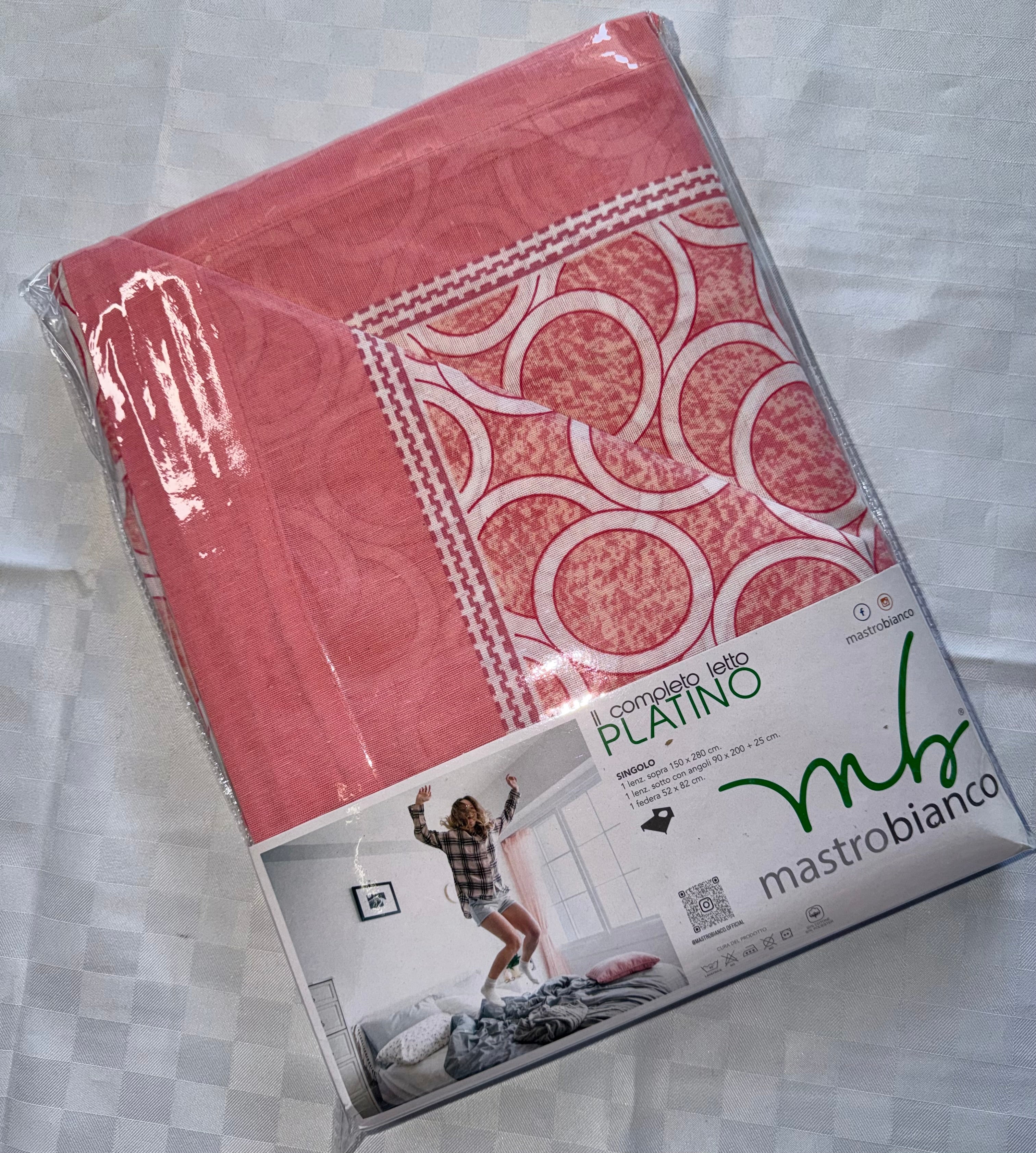 COMPLETO LENZUOLA PER LETTO SINGOLO Polycotton contiene Lenzuolo sopra,Lenzuolo sotto con angoli e Federa