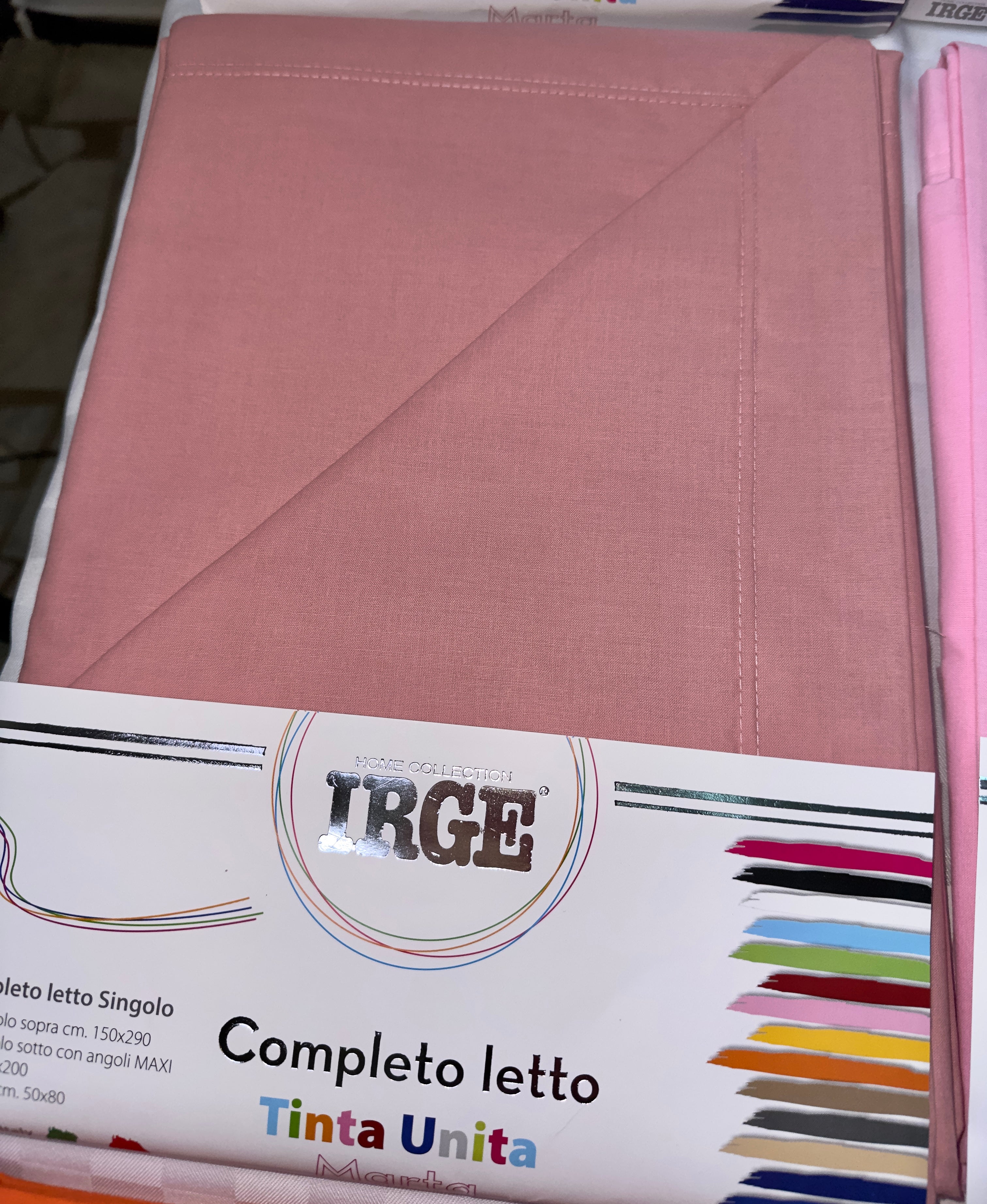 COMPLETO LENZUOLA IN 100% COTONE TINTA UNITA Matrimoniale, Singolo e 1 Posto e mezzo contiene: Lenzuolo sopra, Lenzuolo sotto con angoli e Federe