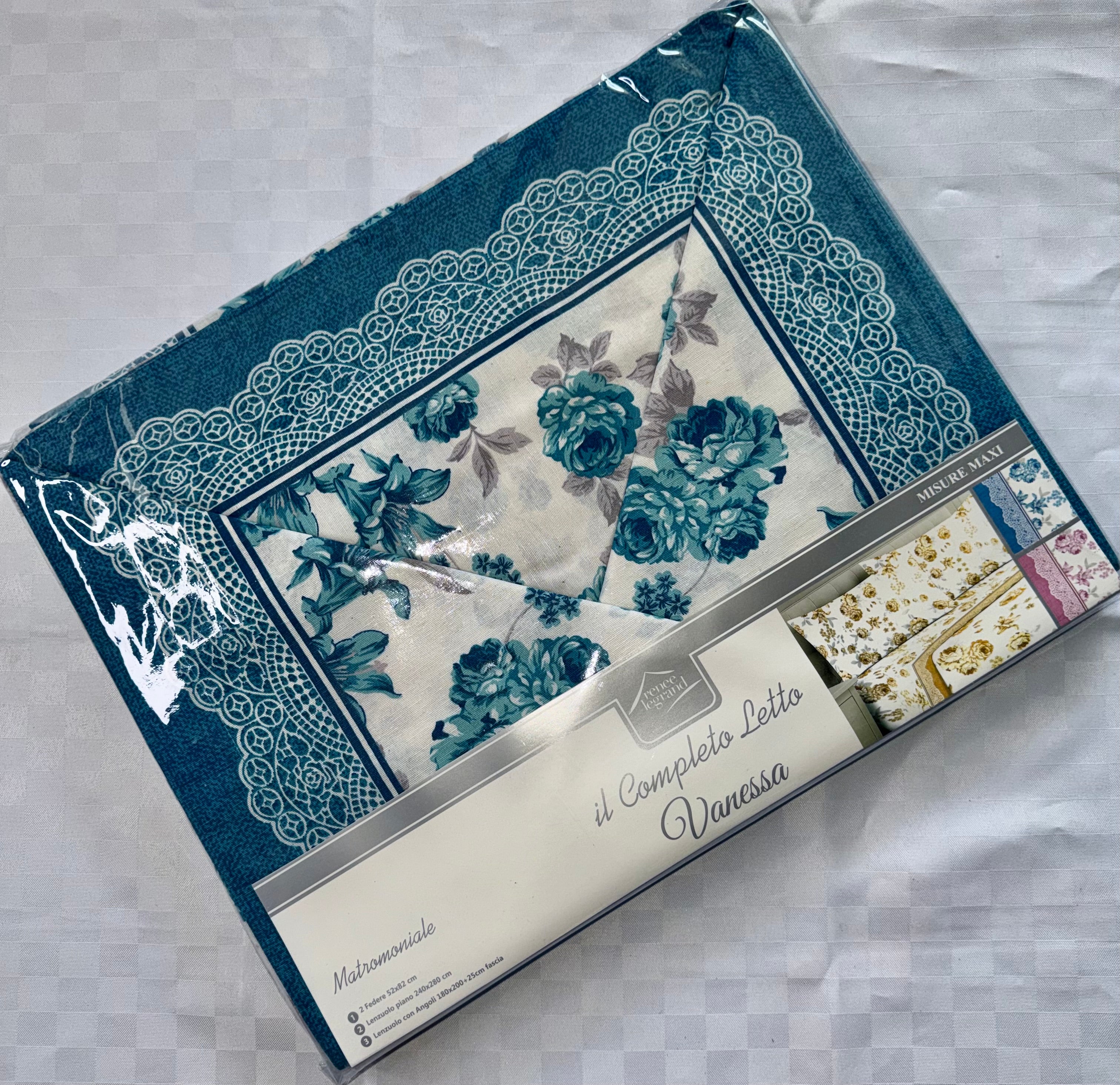 COMPLETO LENZUOLA PER LETTO MATRIMONIALE Polycotton contiene Lenzuolo sopra, Lenzuolo sotto con angoli e Due Federe