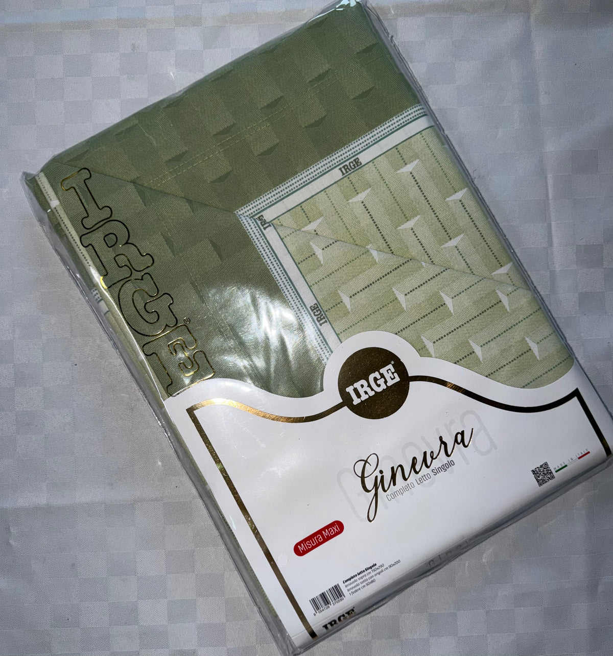 COMPLETO LENZUOLA PER LETTO SINGOLO IN 100% COTONE contiene Lenzuolo sopra,Lenzuolo sotto con angoli e Federa