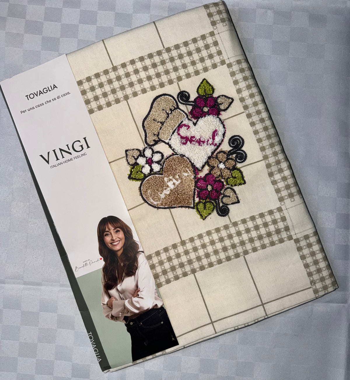 TOVAGLIA DA TAVOLA VINGI CON RICAMO IN 100% COTONE