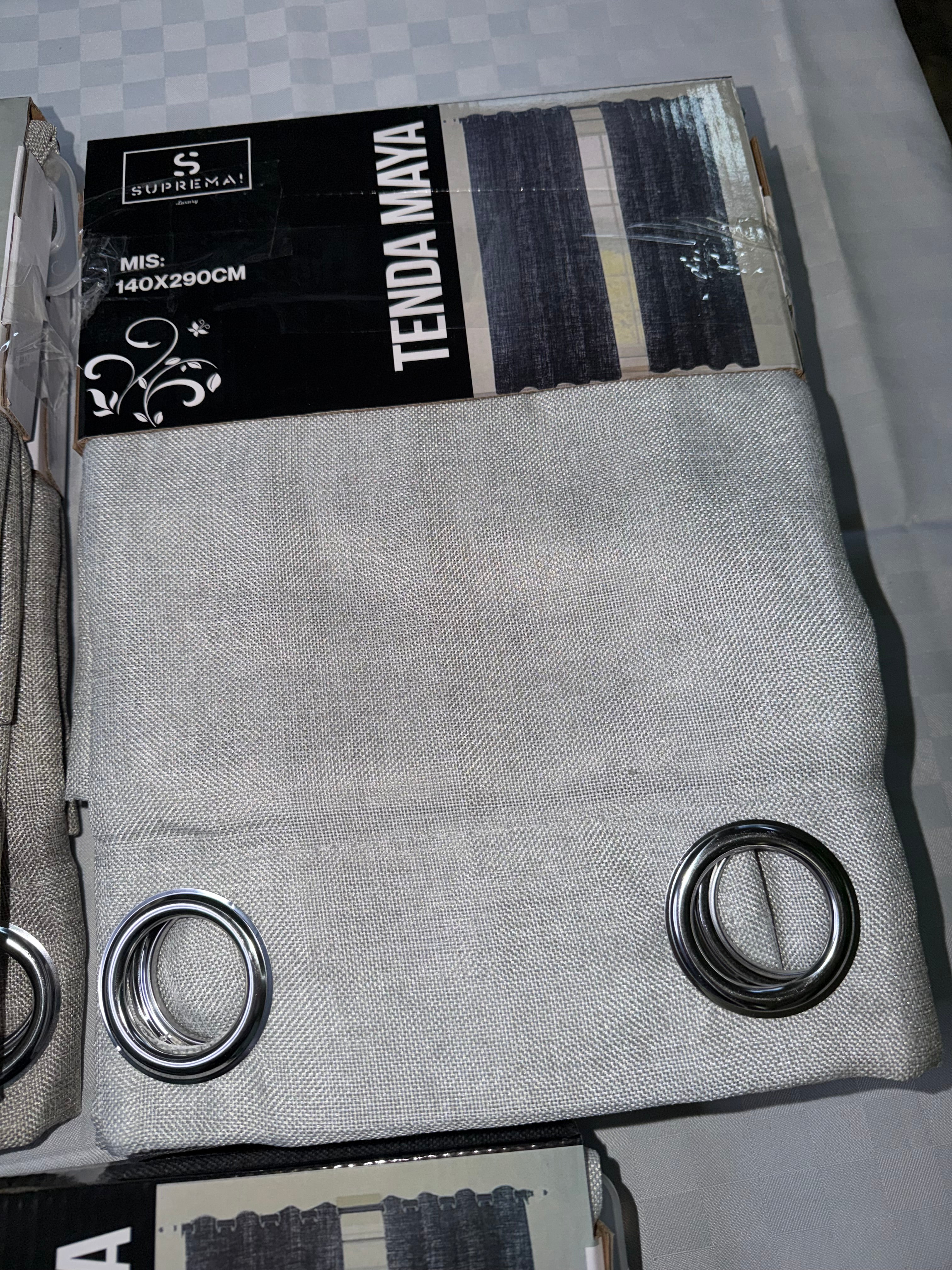 COPPIA DI TENDE PER INTERNI TESSUTO COPRENTE CONFEZIONE DA 2 TELI (OGNI TELO MISURA 140x290cm)art. Maya