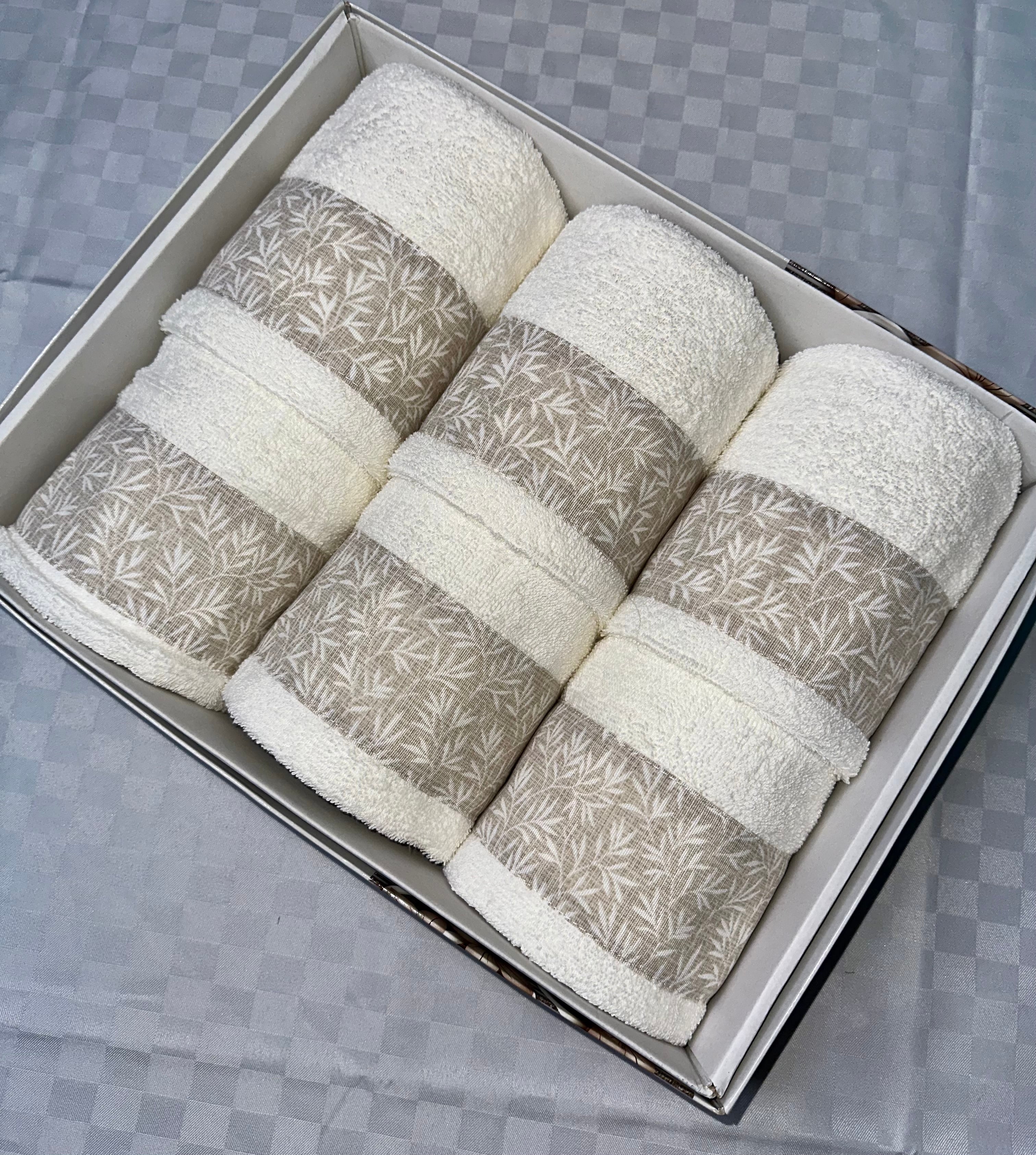 SET 6 PEZZI ASCIUGAMANO BAGNO IN SPUGNA contiene 3 Grandi Viso+3 Piccole Ospite