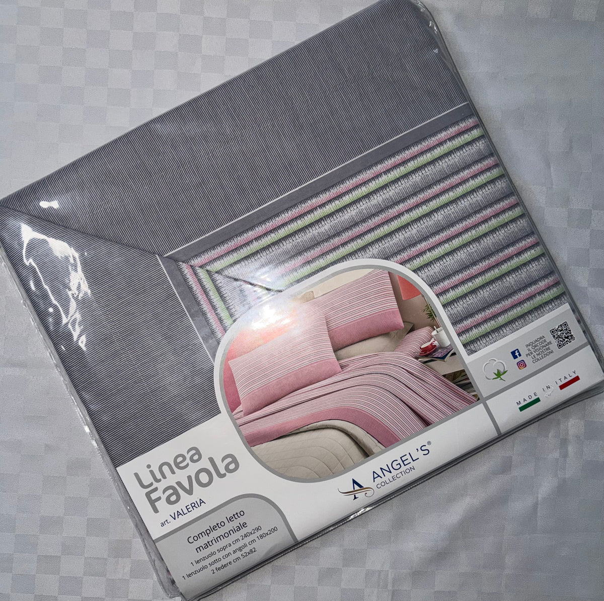 COMPLETO LENZUOLA MATRIMONIALE IN COTONE , contiene Lenzuolo sopra, Lenzuolo sotto con angoli e due Federe