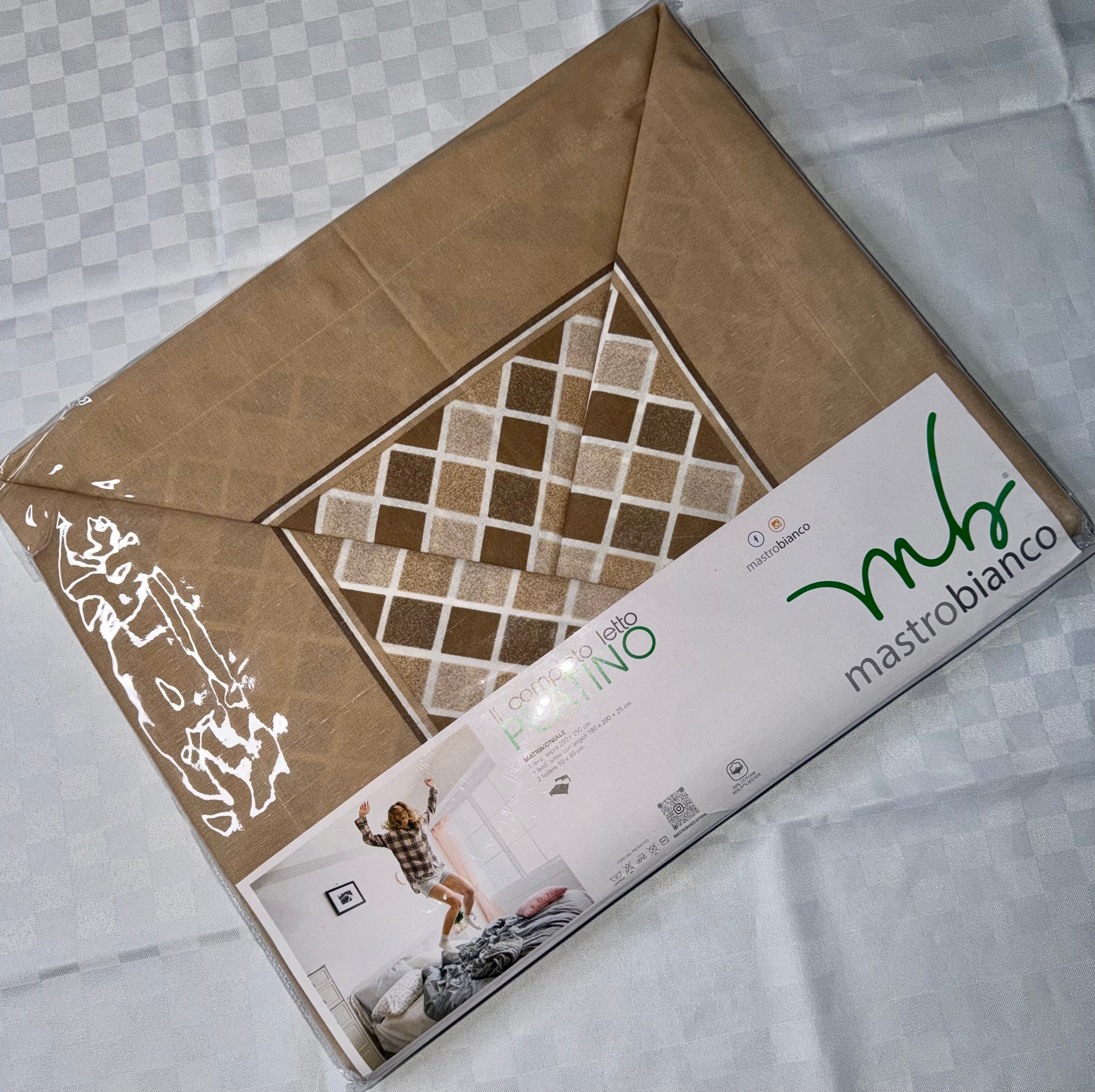 COMPLETO LENZUOLA PER LETTO MATRIMONIALE Polycotton Lenzuolo sopra, Lenzuolo sotto con angoli e Due Federe