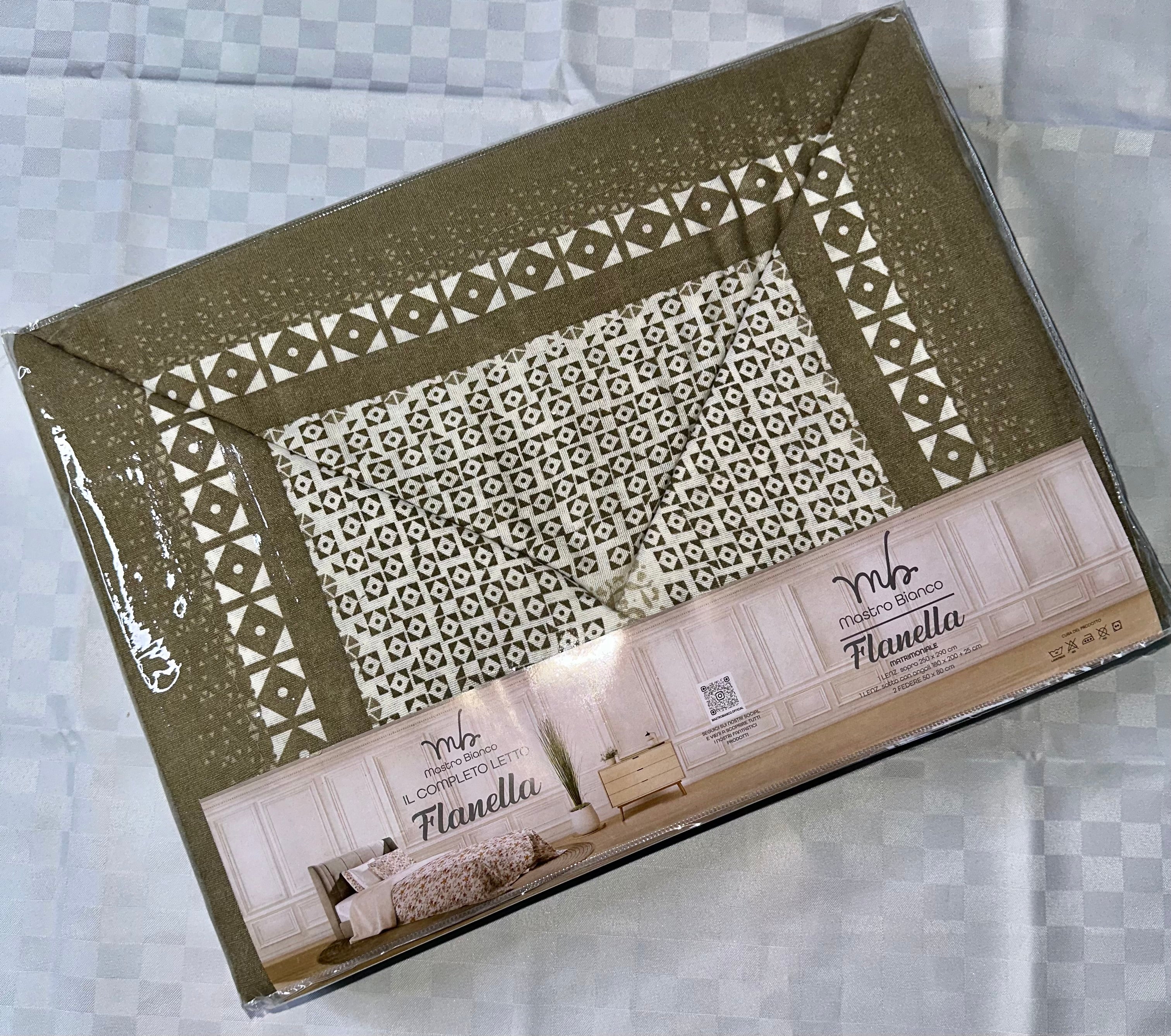 COMPLETO LENZUOLA IN FLANELLA MATRIMONIALE Lenzuolo sopra,Lenzuolo sotto con angoli e Due Federe