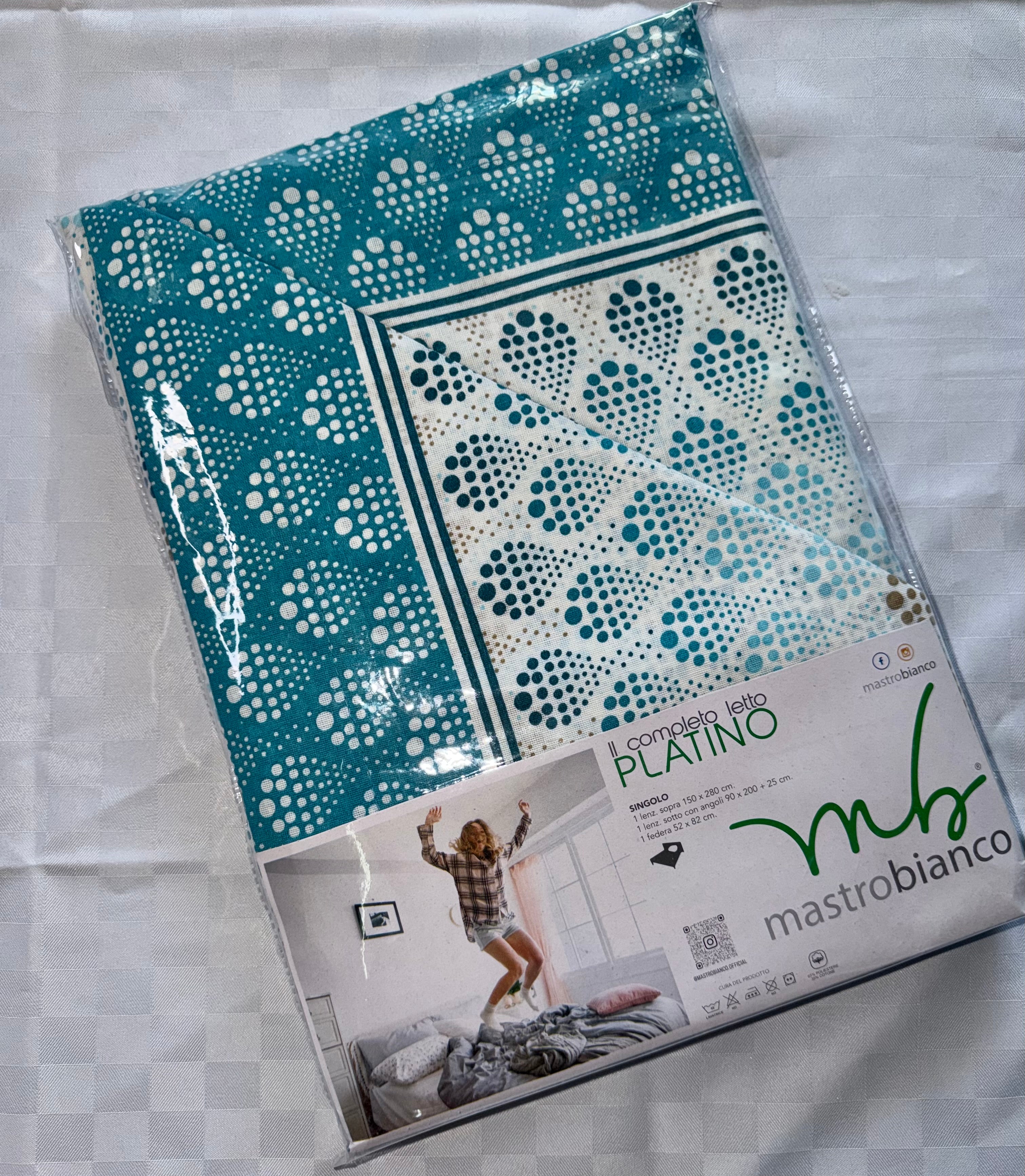 COMPLETO LENZUOLA PER LETTO SINGOLO Polycotton contiene Lenzuolo sopra,Lenzuolo sotto con angoli e Federa