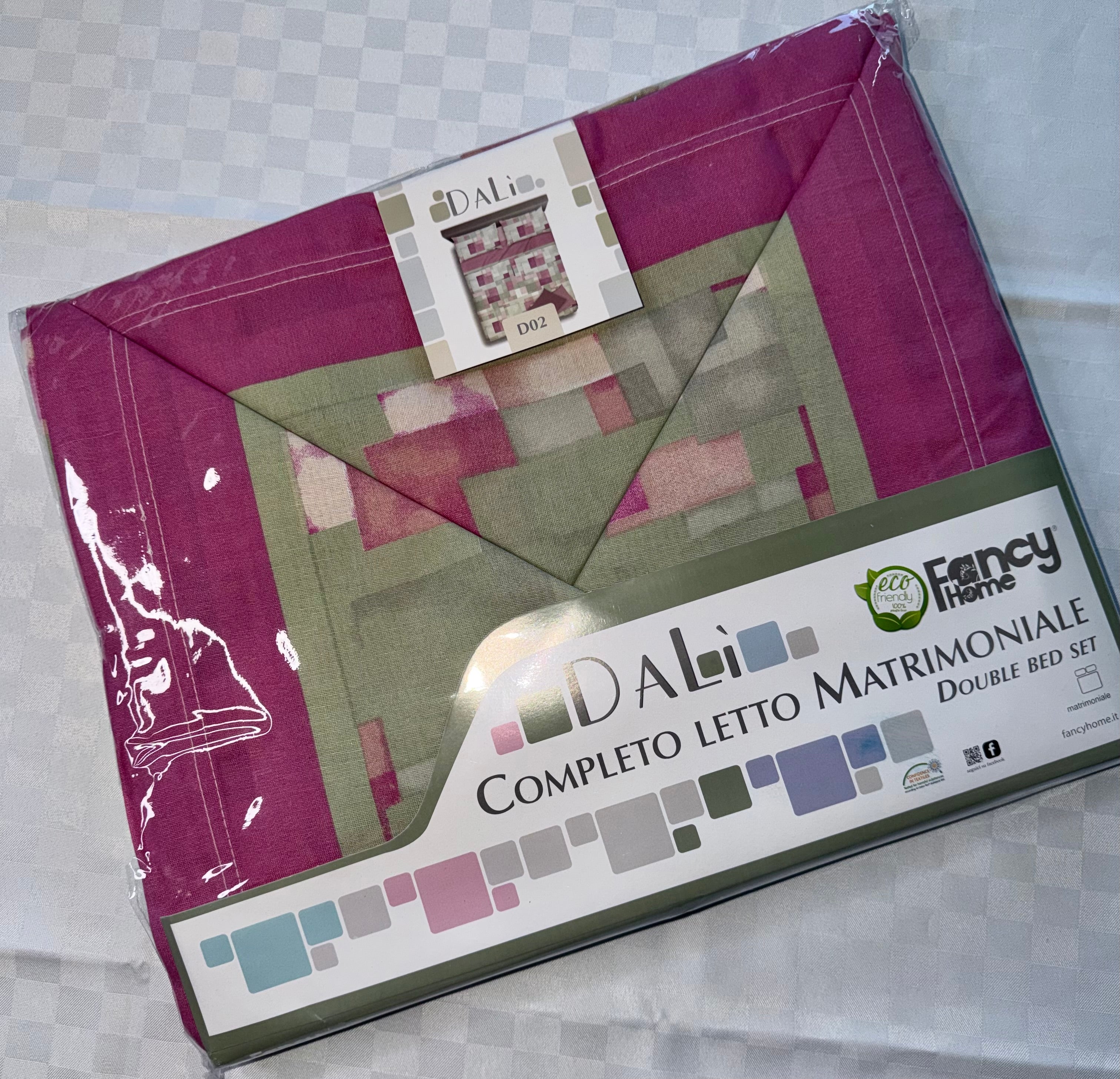 COMPLETO LENZUOLA PER LETTO MATRIMONIALE Polycotton contiene Lenzuolo sopra, Lenzuolo sotto con angoli e Due Federe