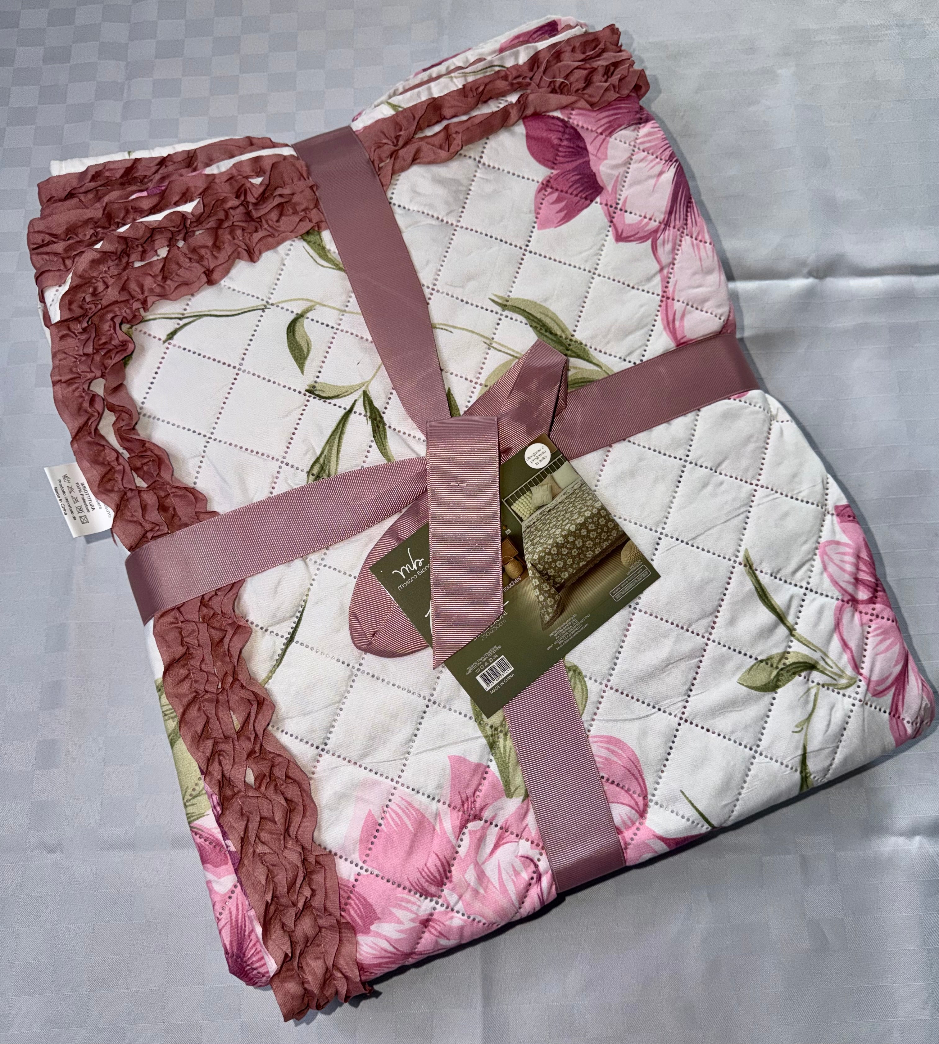 TRAPUNTINO PRIMAVERILE MATRIMONIALE CON VOILANT misura 250x260cm