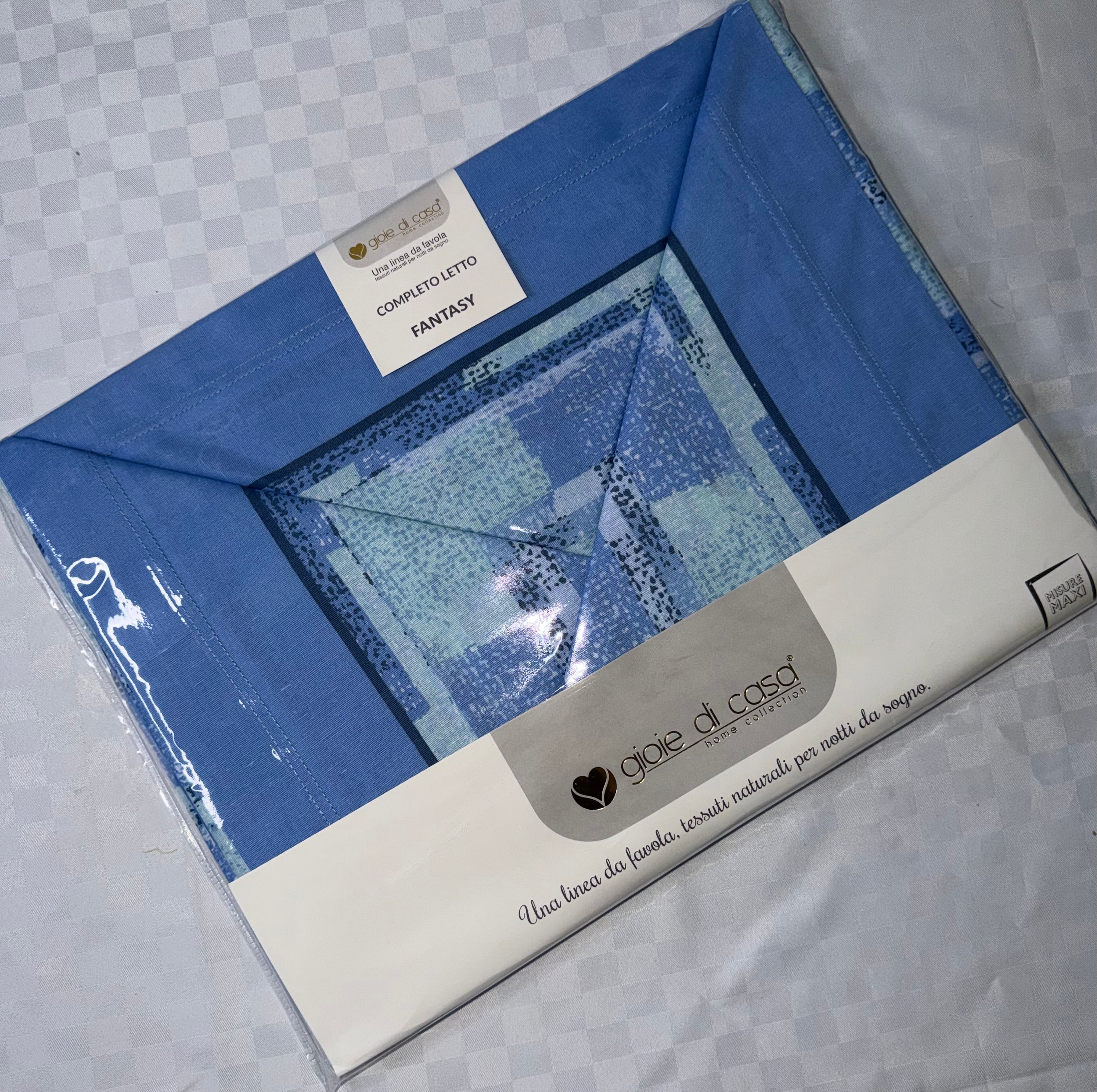 COMPLETO LENZUOLA PER LETTO MATRIMONIALE Polycotton contiene Lenzuolo sopra, Lenzuolo sotto con angoli e Due Federe