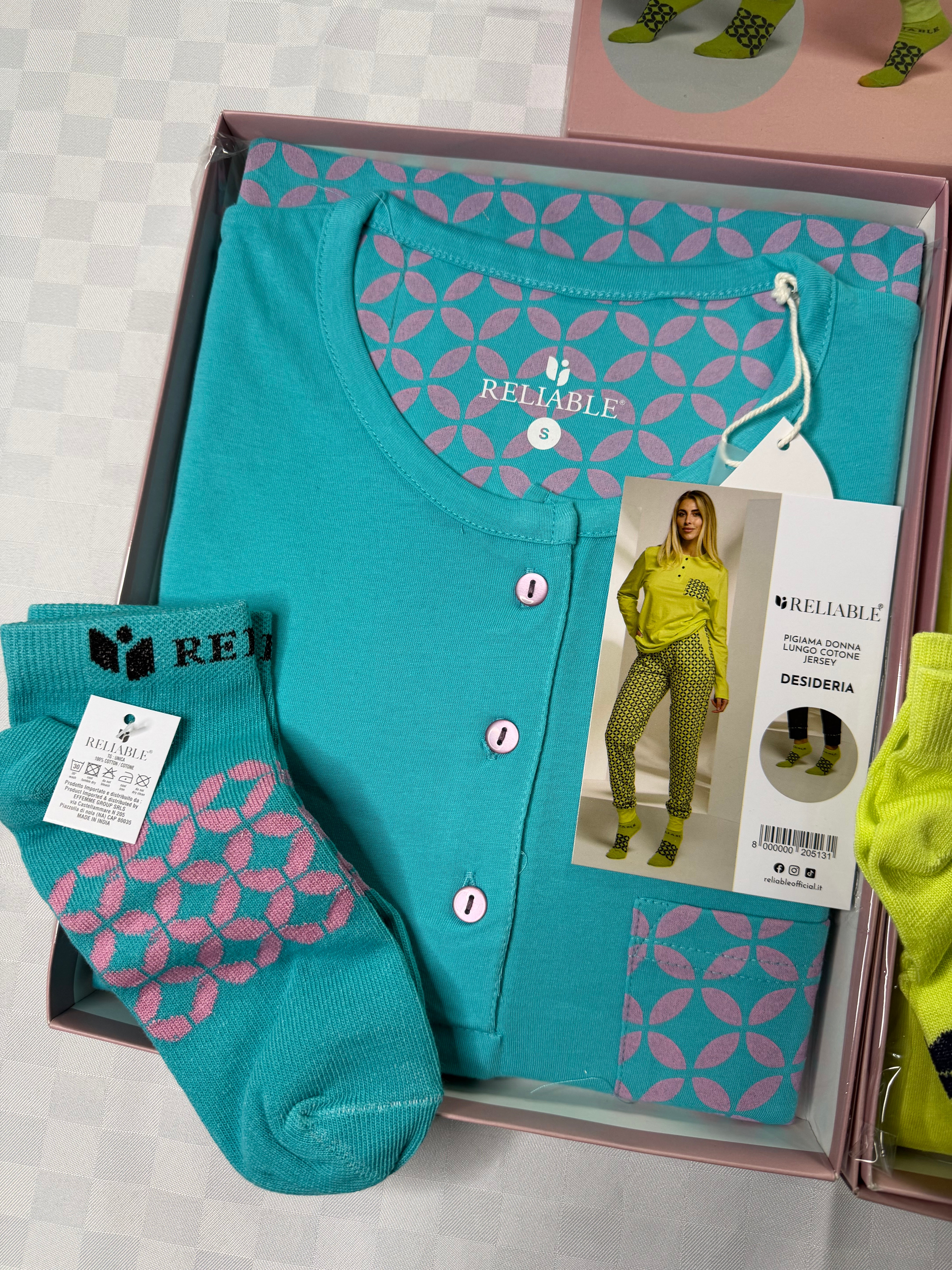 PIGIAMA DONNA IN COTONE CON CALZINI MANICA LUNGA E PANTALONE LUNGO