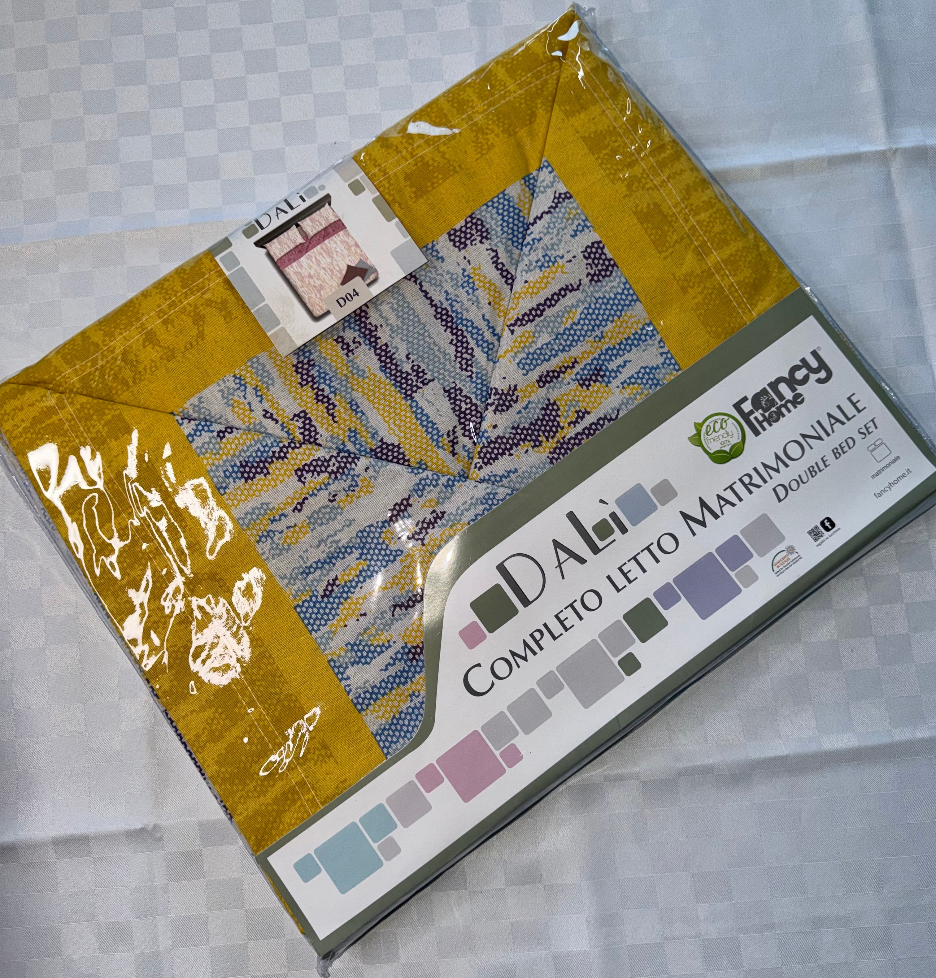 COMPLETO LENZUOLA PER LETTO MATRIMONIALE Polycotton contiene Lenzuolo sopra, Lenzuolo sotto con angoli e Due Federe