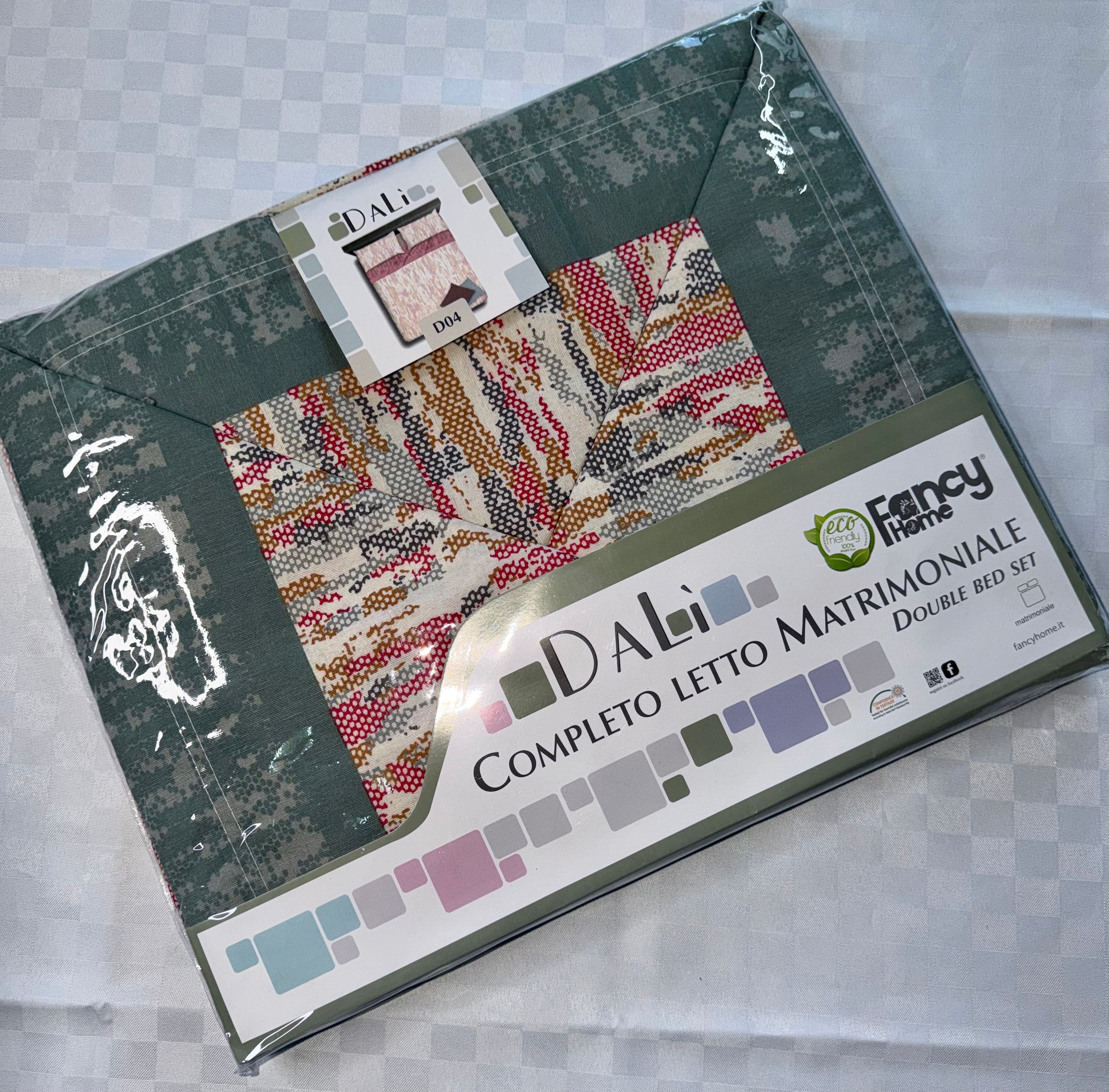 COMPLETO LENZUOLA PER LETTO MATRIMONIALE Polycotton contiene Lenzuolo sopra, Lenzuolo sotto con angoli e Due Federe