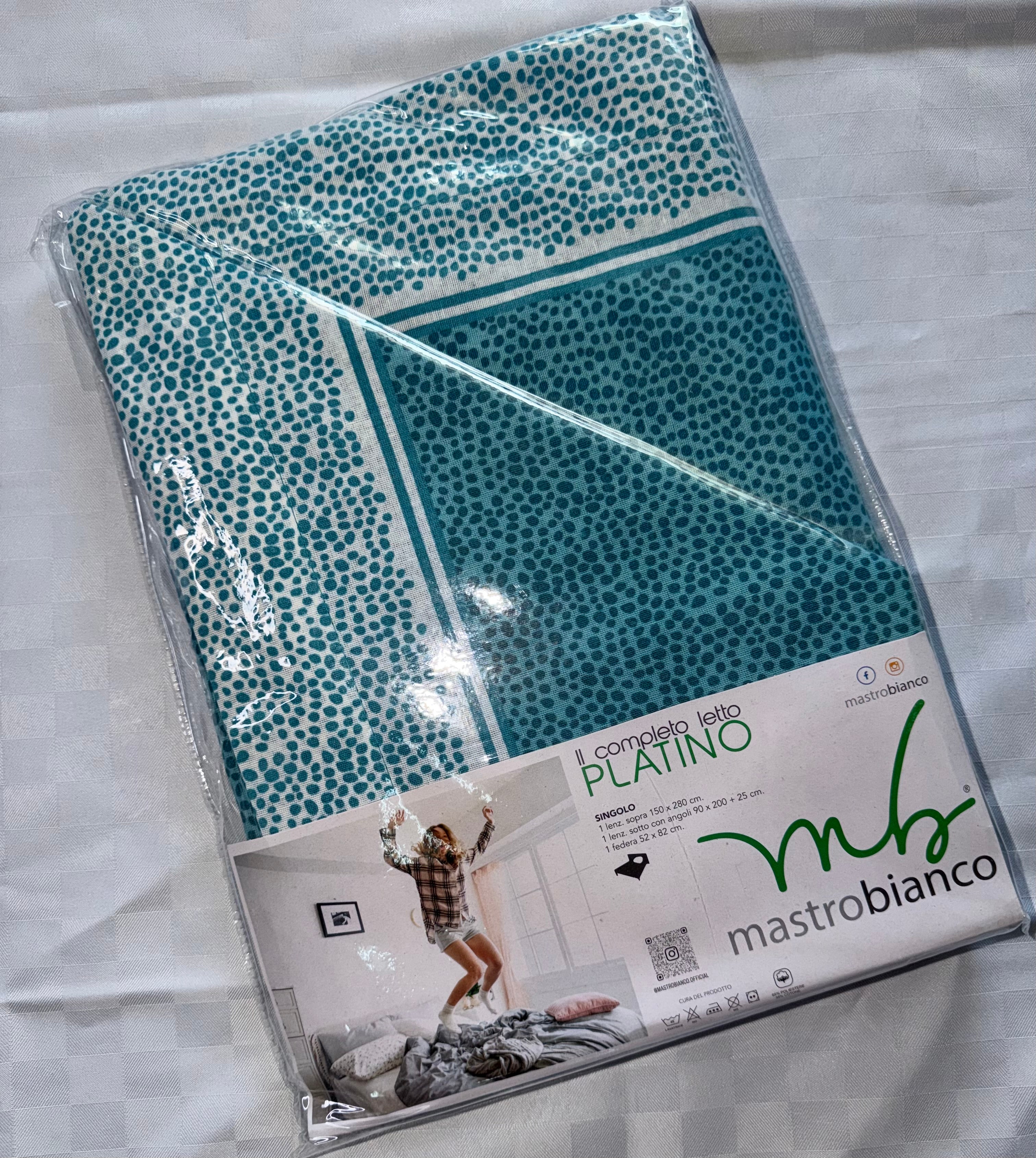 COMPLETO LENZUOLA PER LETTO SINGOLO Polycotton contiene Lenzuolo sopra,Lenzuolo sotto con angoli e Federa