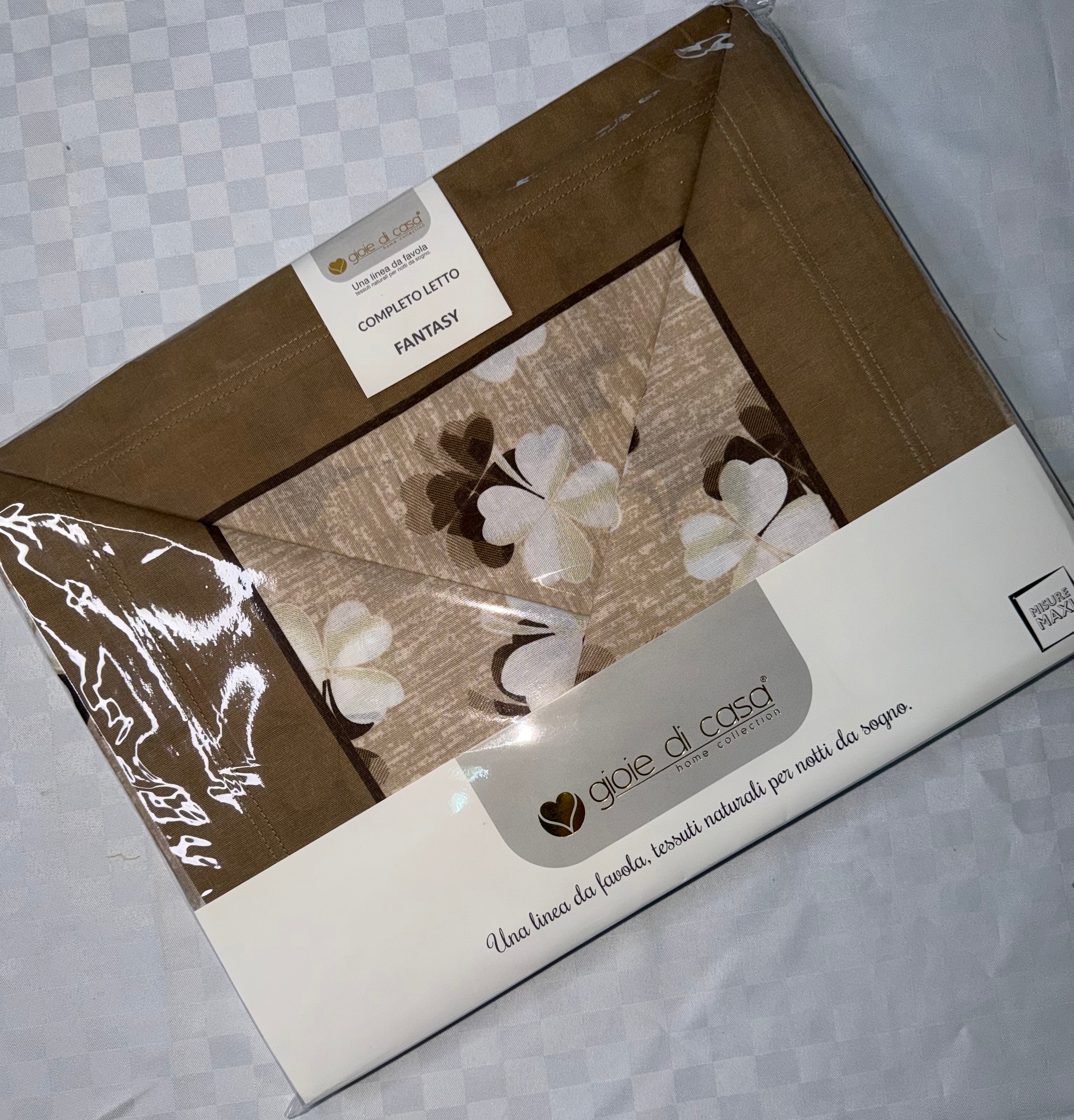 COMPLETO LENZUOLA PER LETTO MATRIMONIALE Polycotton contiene Lenzuolo sopra, Lenzuolo sotto con angoli e Due Federe