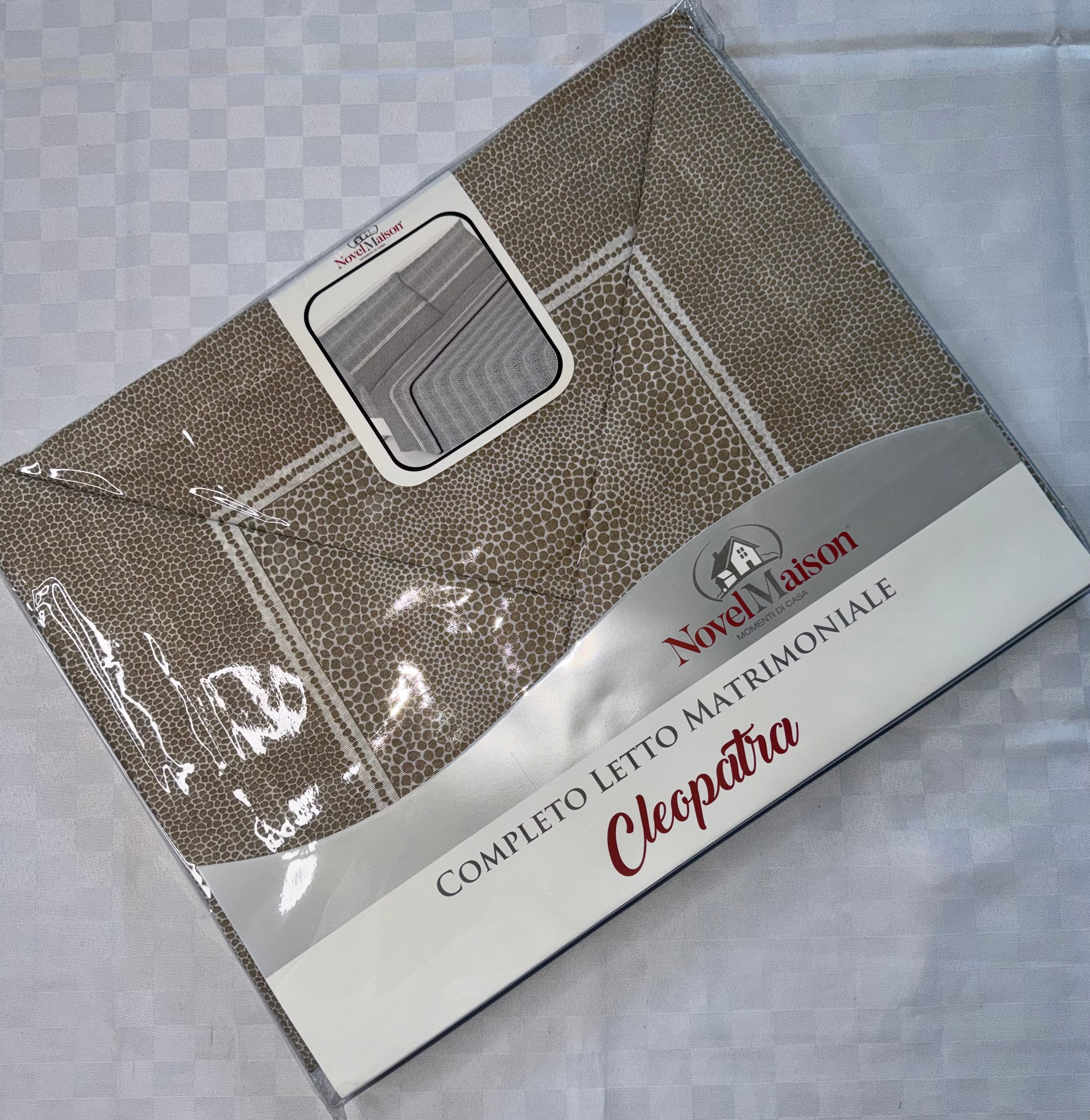 COMPLETO LENZUOLA PER LETTO MATRIMONIALE Polycotton contiene Lenzuolo sopra, Lenzuolo sotto con angoli e Due Federe
