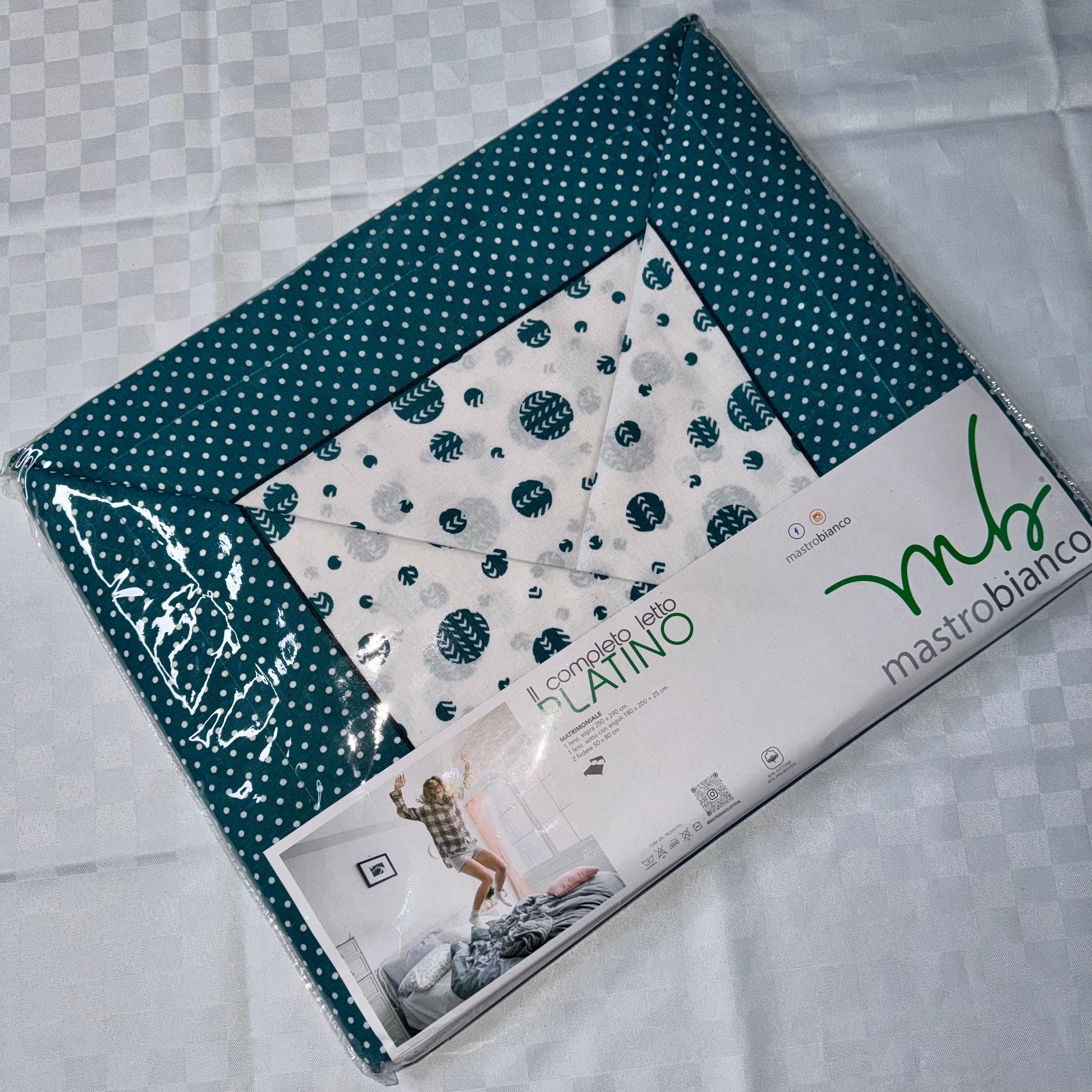 COMPLETO LENZUOLA PER LETTO MATRIMONIALE Polycotton Lenzuolo sopra, Lenzuolo sotto con angoli e Due Federe