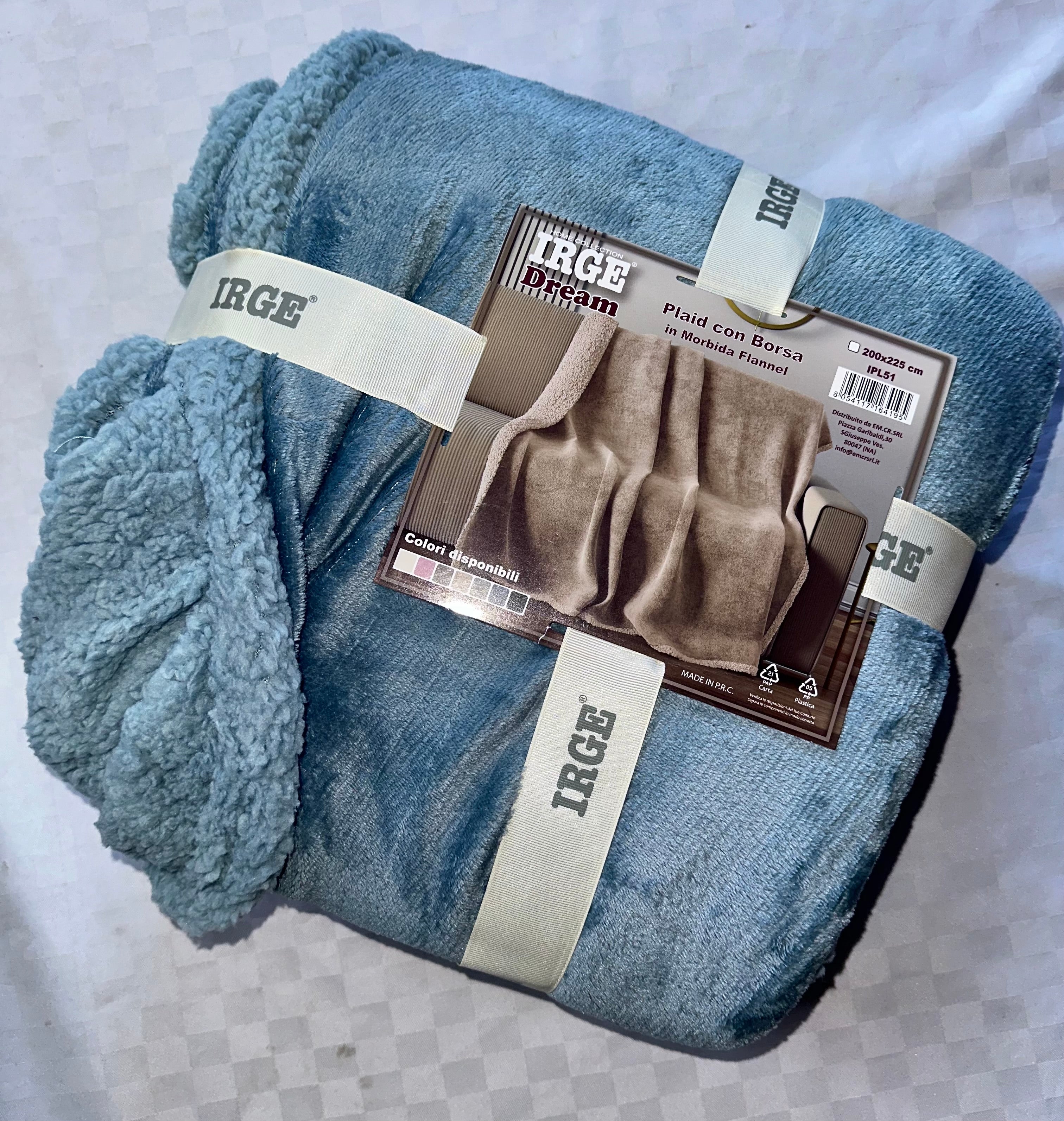 COPERTA PLAID IN MORBIDO PILE CON STRATO DI PELLICCIA SOTTO misura 200x225cm