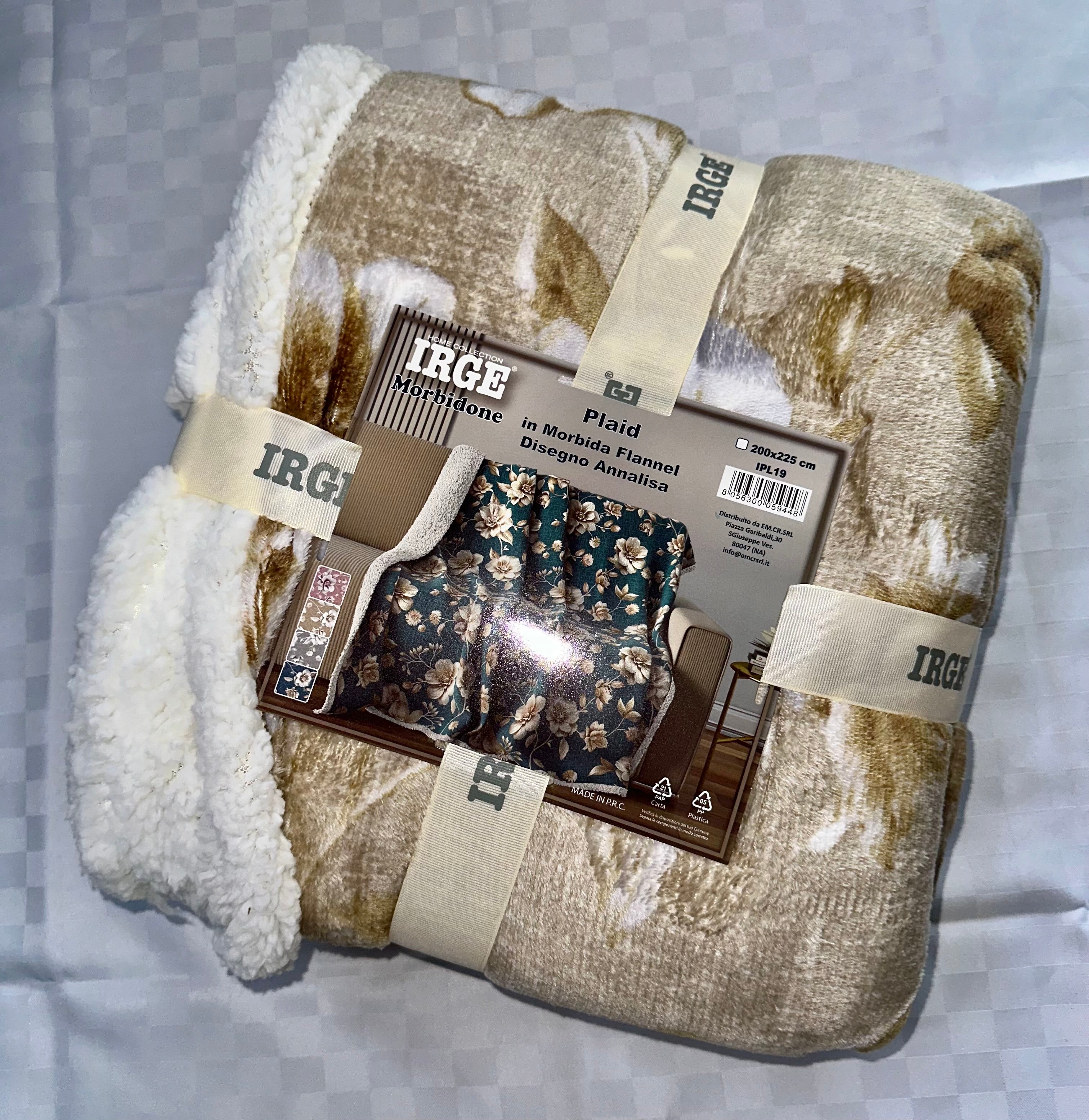 COPERTA PLAID IN MORBIDO PILE CON STRATO DI PELLICCIA SOTTO misura 200x225cm