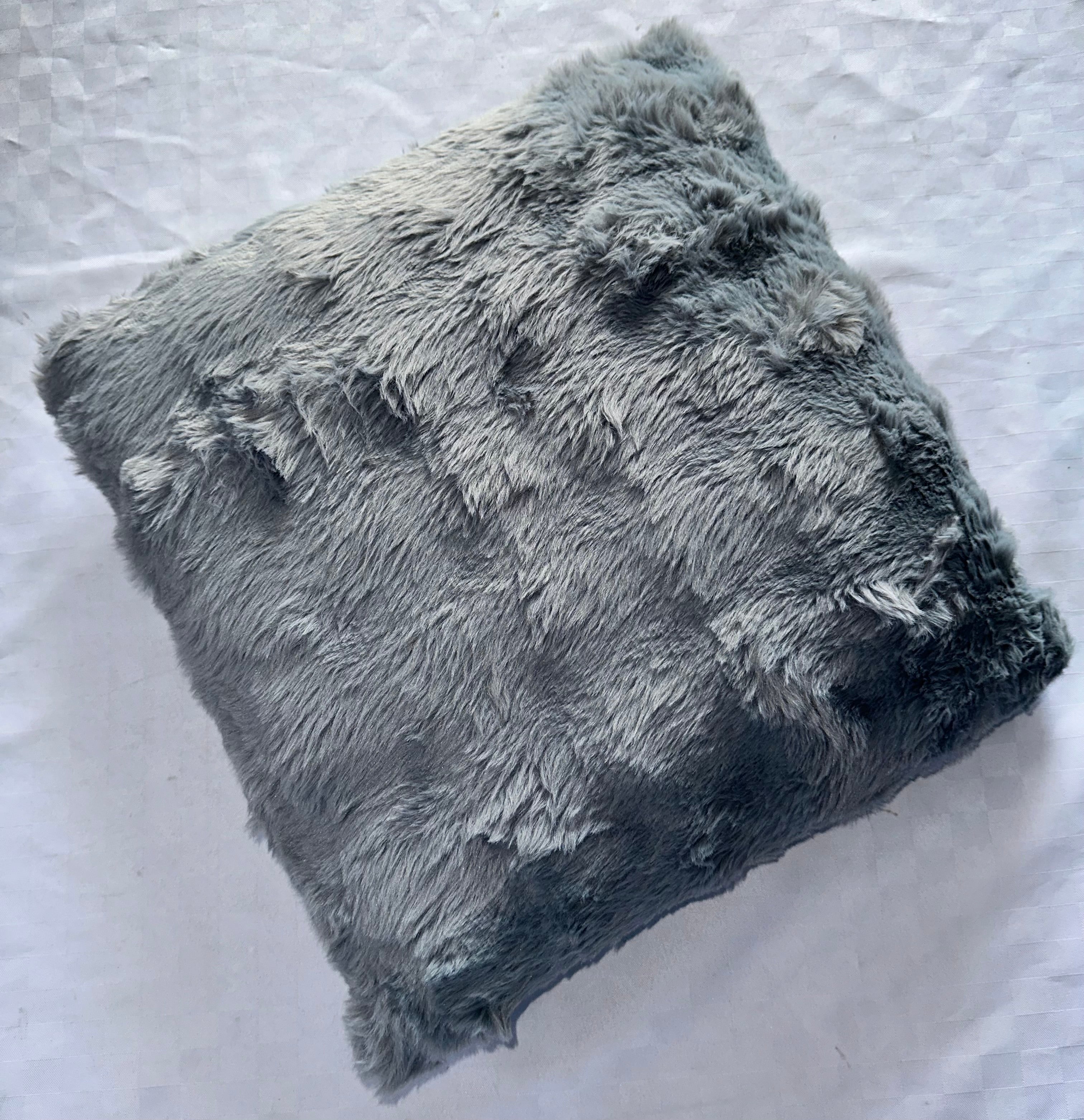 CUSCINO ARREDO PELLICCIOSO misura 40x40cm