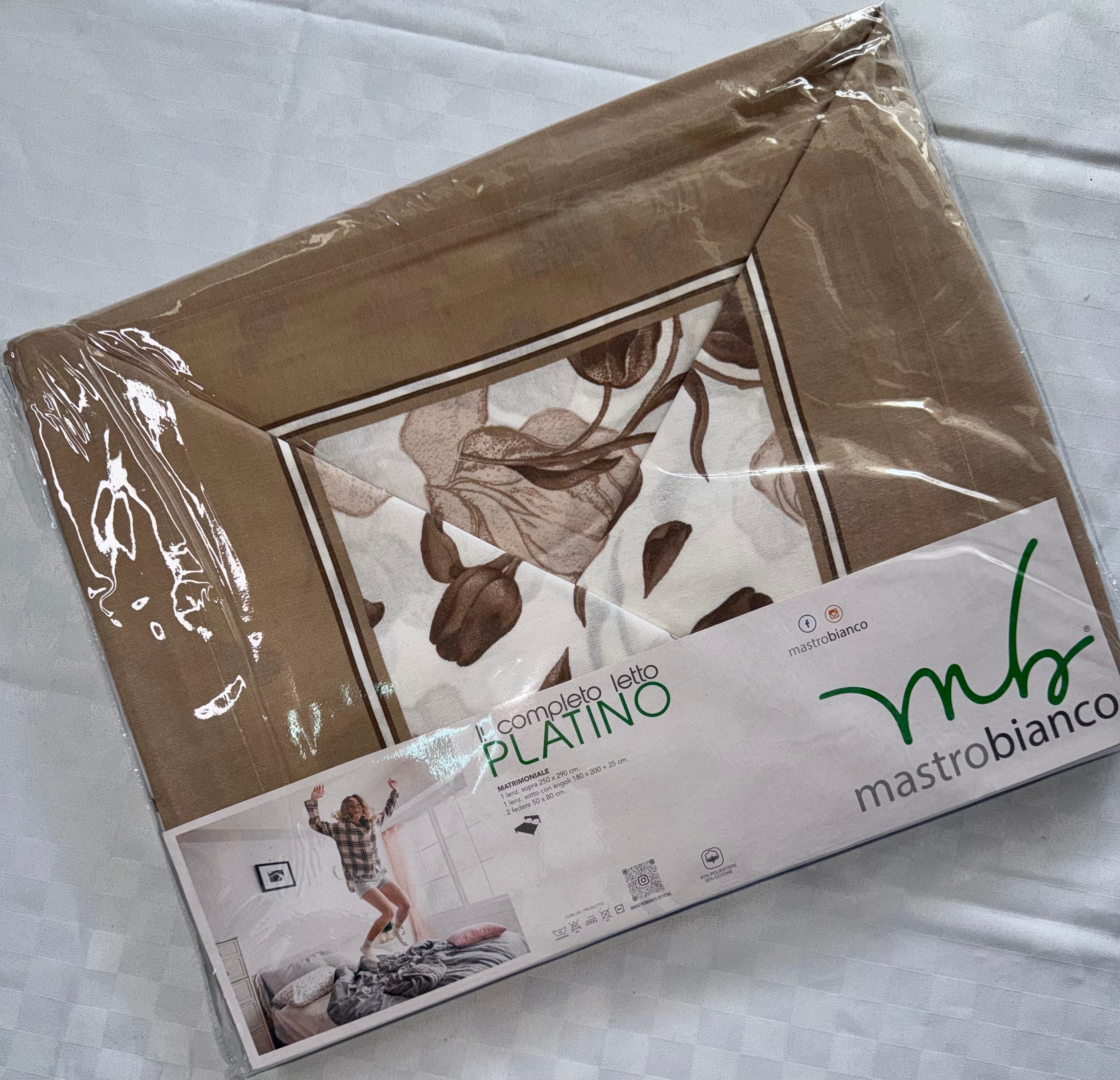 COMPLETO LENZUOLA PER LETTO MATRIMONIALE Polycotton contiene Lenzuolo sopra, Lenzuolo sotto con angoli e Due Federe