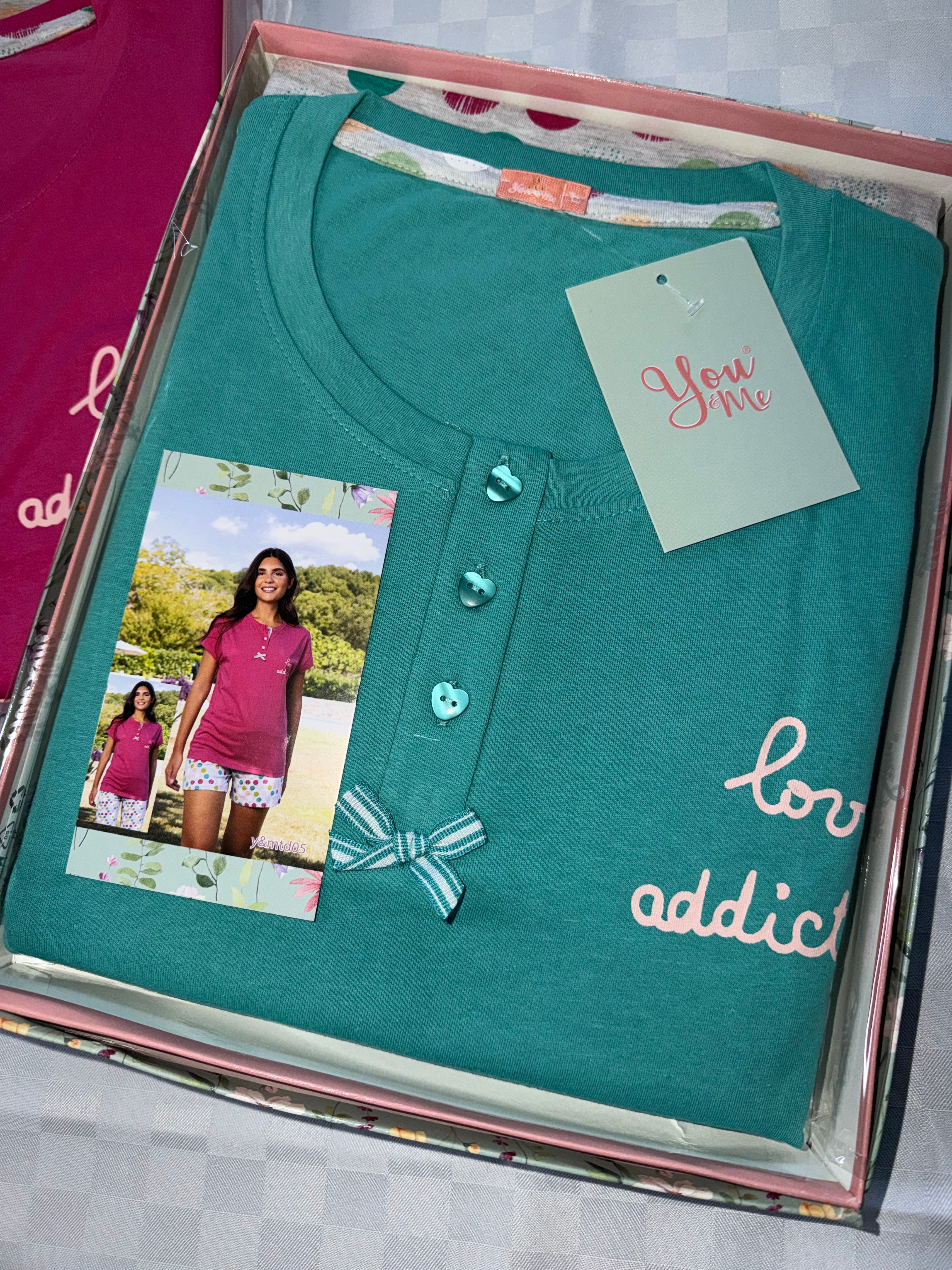 PIGIAMA DONNA 3 PEZZI IN 100% COTONE contiene Maglia mezza manica, Pantalone lungo e Pantaloncino corto