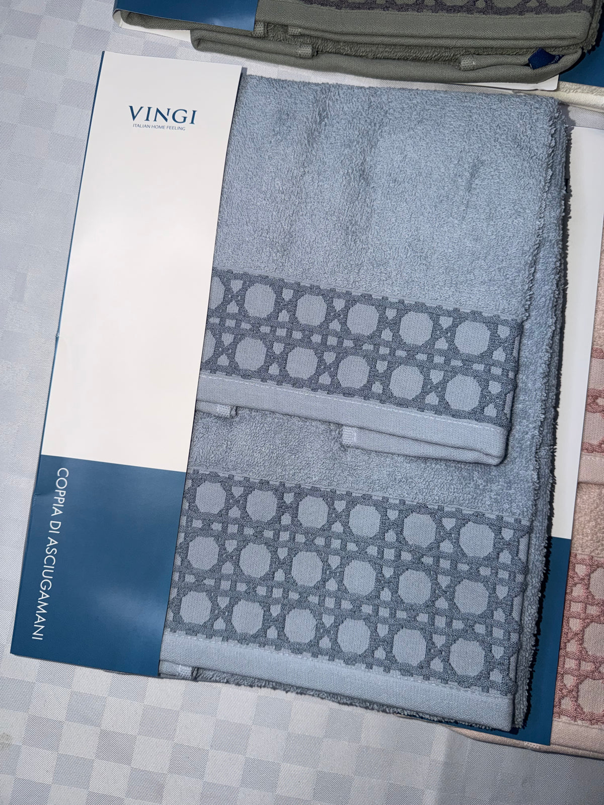 COPPIA DI ASCIUGAMANI VINGI IN OTTIMA SPUGNA 1 Grande Viso + 1 Piccola Ospite