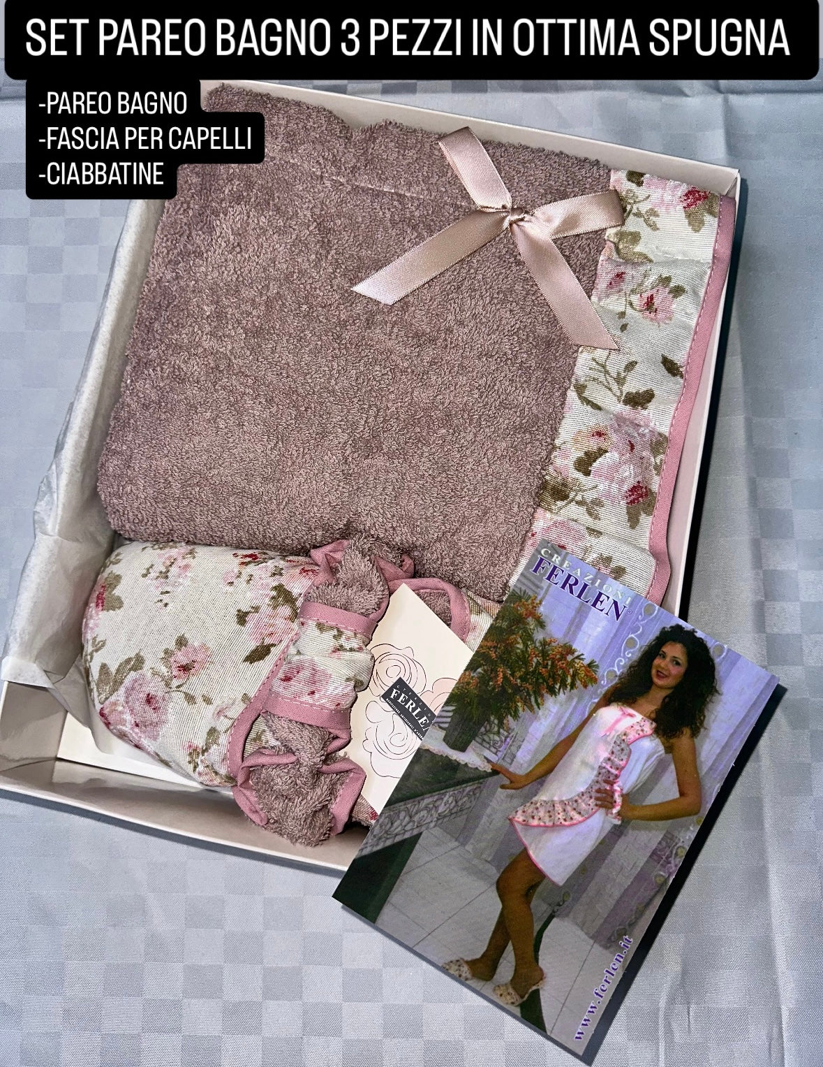 SET PAREO BAGNO 3 PEZZI IN SPUGNA contiene Pareo Bagno, Fascia per Capelli e Ciabattine
