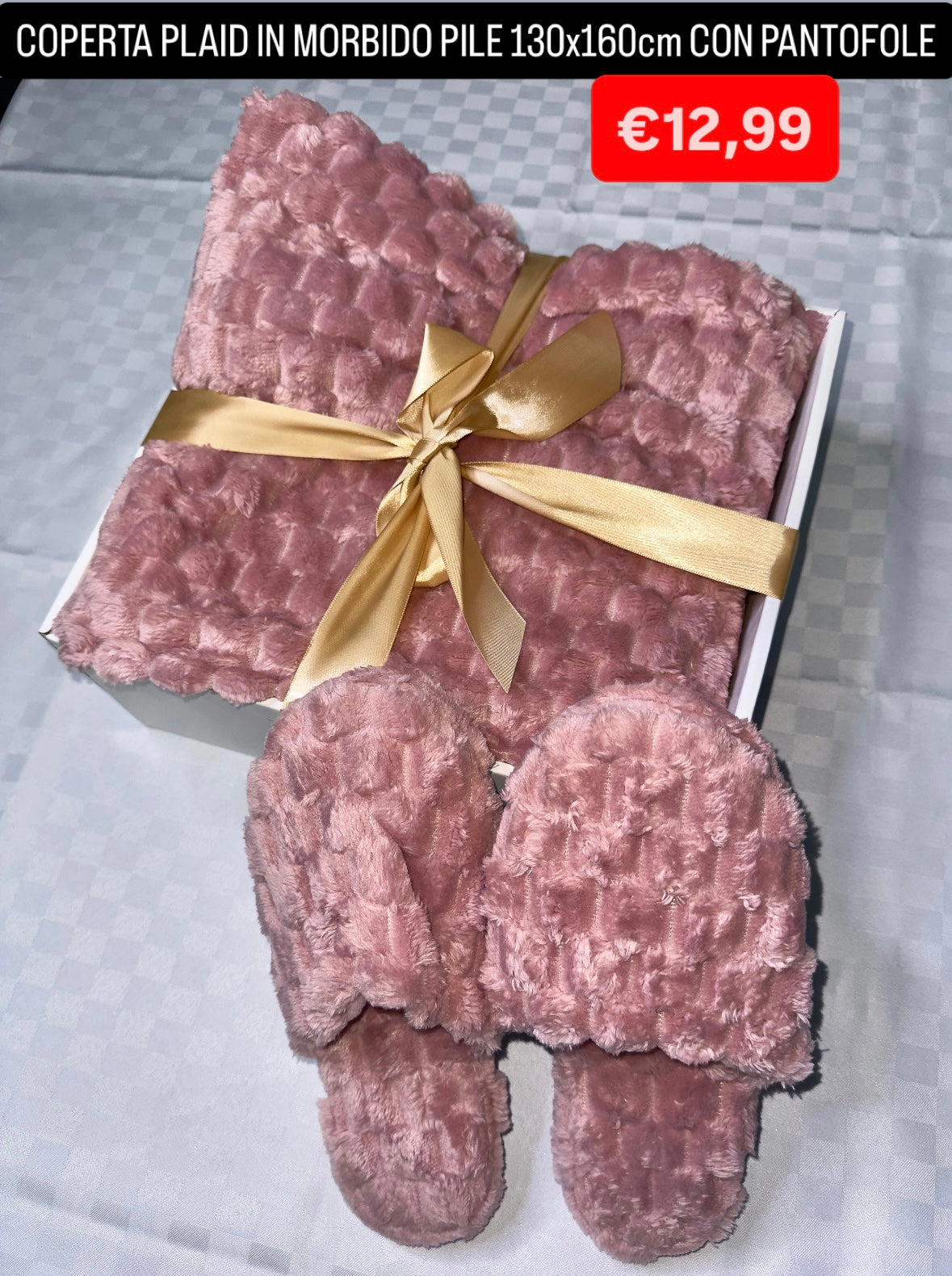 COPERTA PLAID IN MORBIDO PILE 130x160cm CON PANTOFOLE(Confezione scatolata)