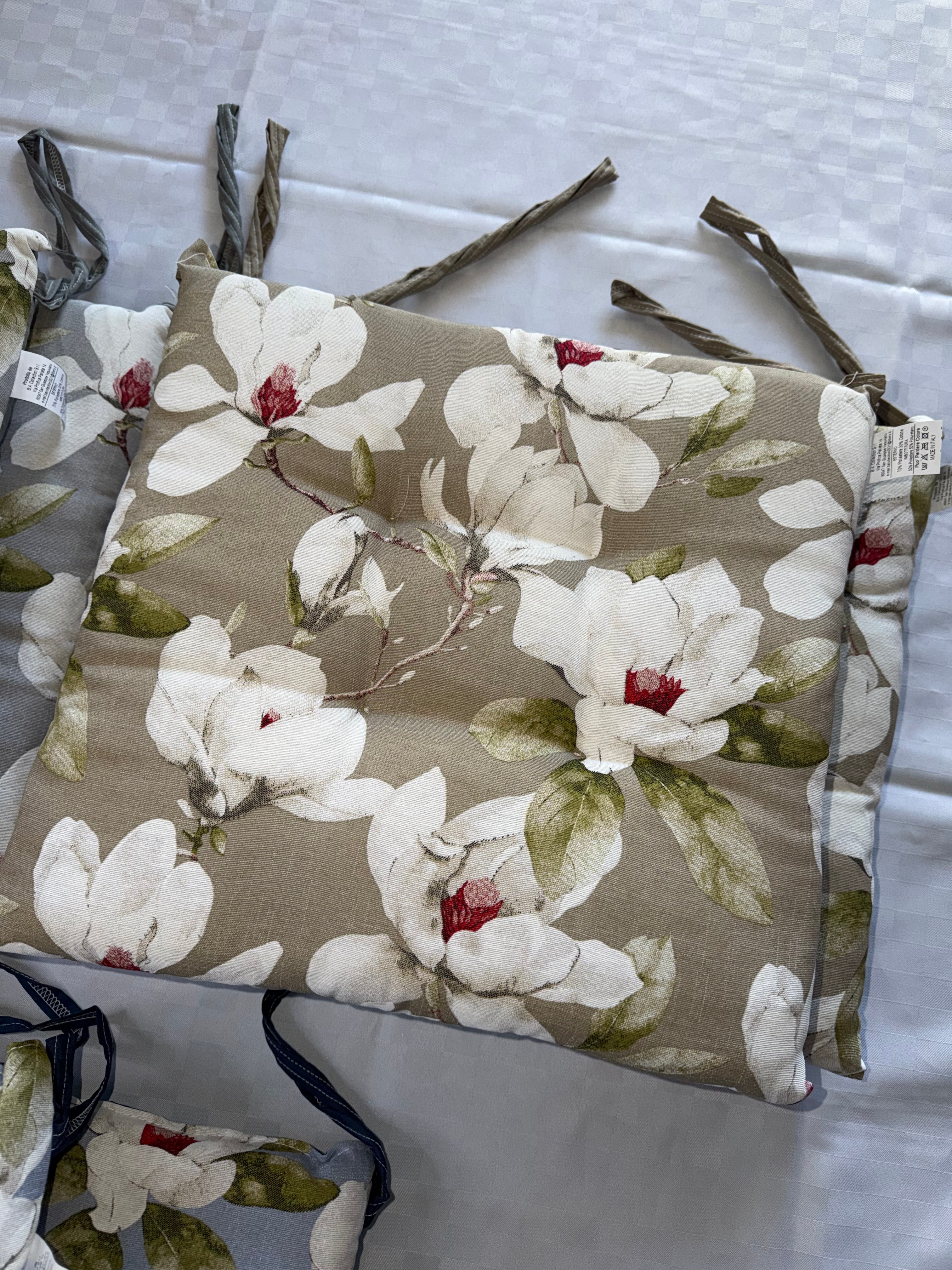 CUSCINI SEDIA CON LACCI CONFEZIONE DA 6 PEZZI  Fantasia Iris