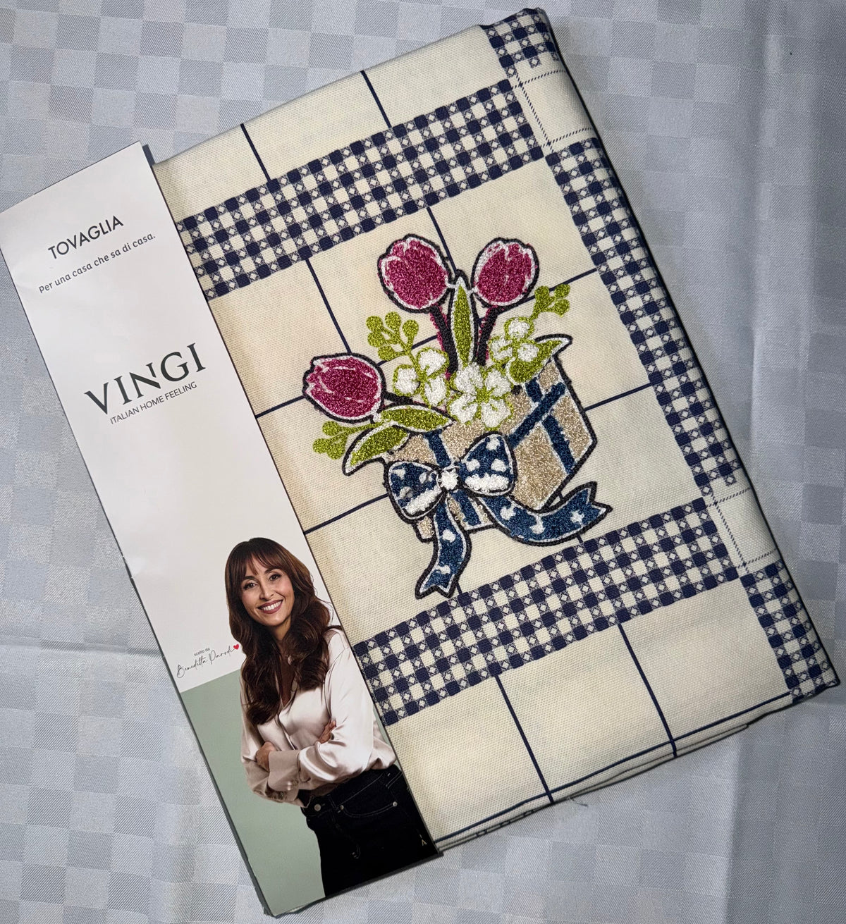 TOVAGLIA DA TAVOLA VINGI CON RICAMO IN 100% COTONE