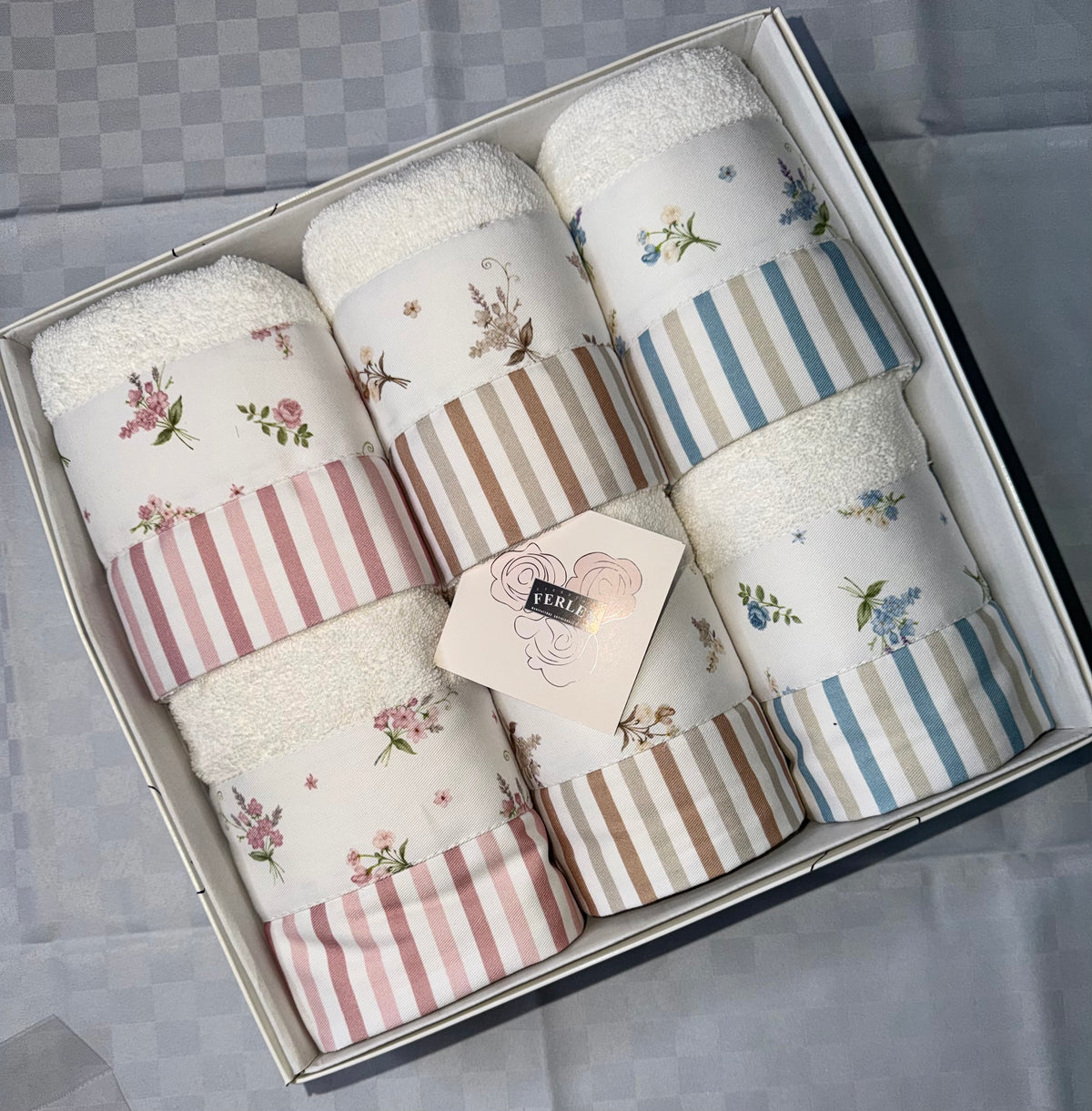 SET 6 PEZZI ASCIUGAMANO BAGNO IN SPUGNA contiene 3 Grandi Viso+3 Piccole Ospite
